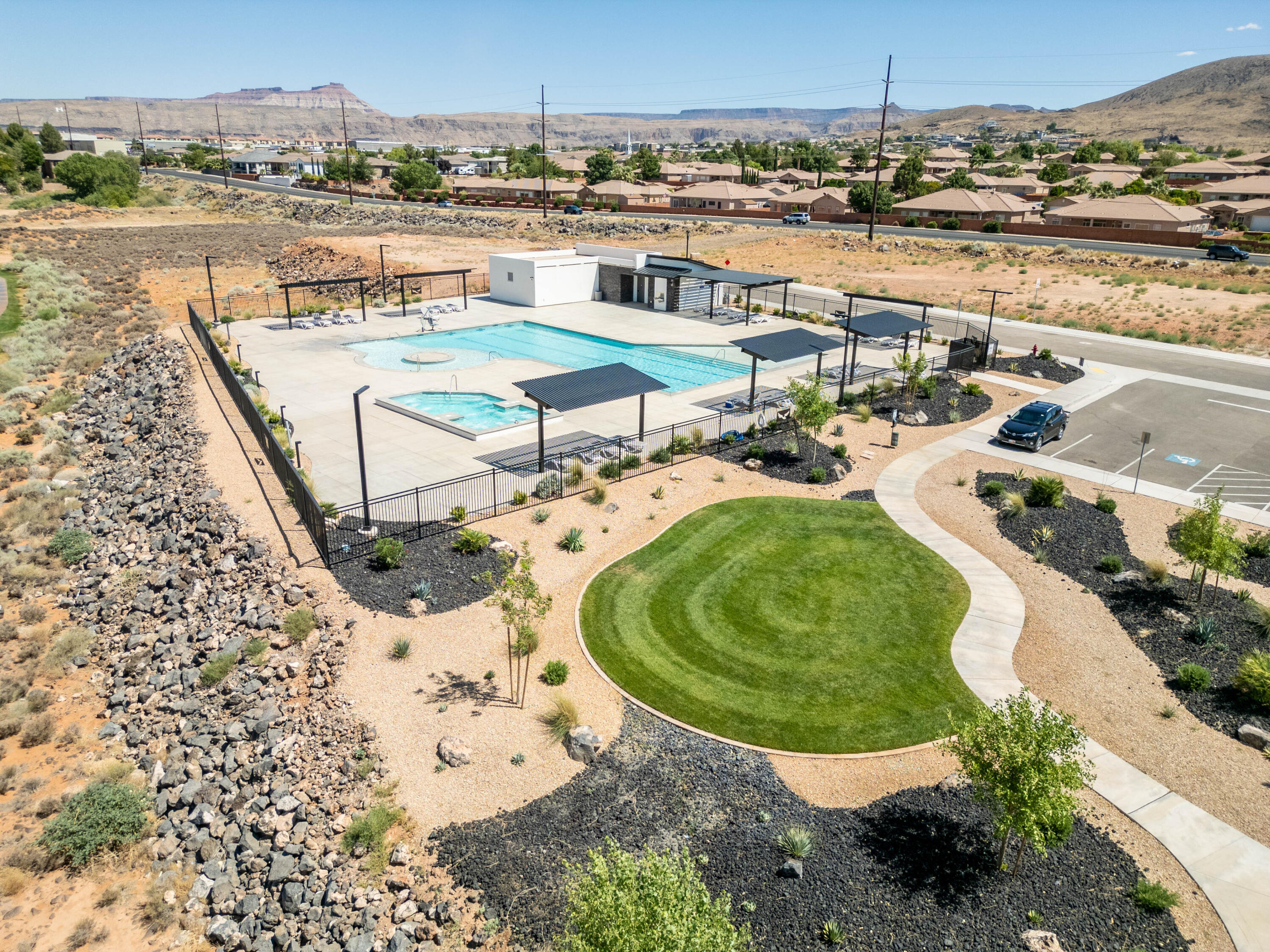 EAGLE POINTE - Residential