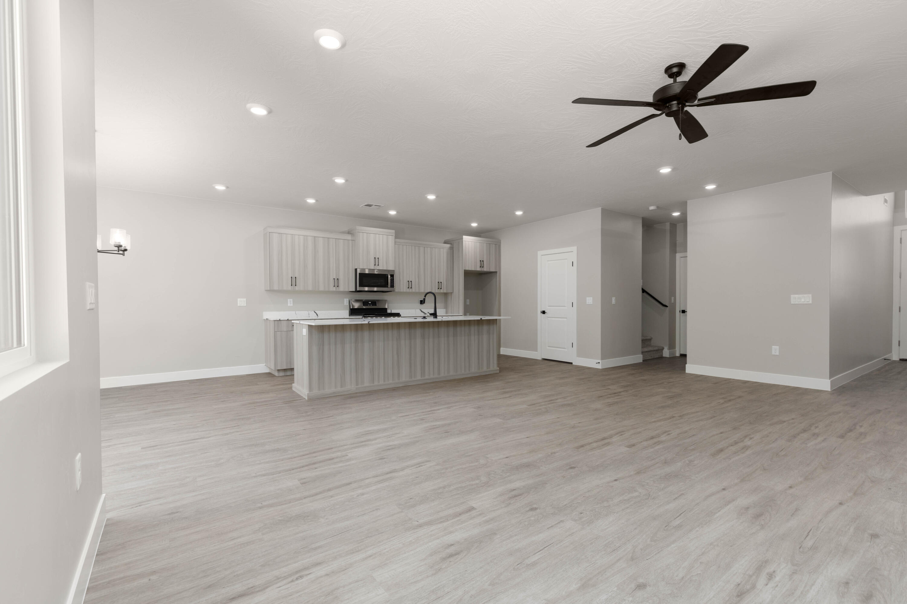 EAGLE POINTE - Residential