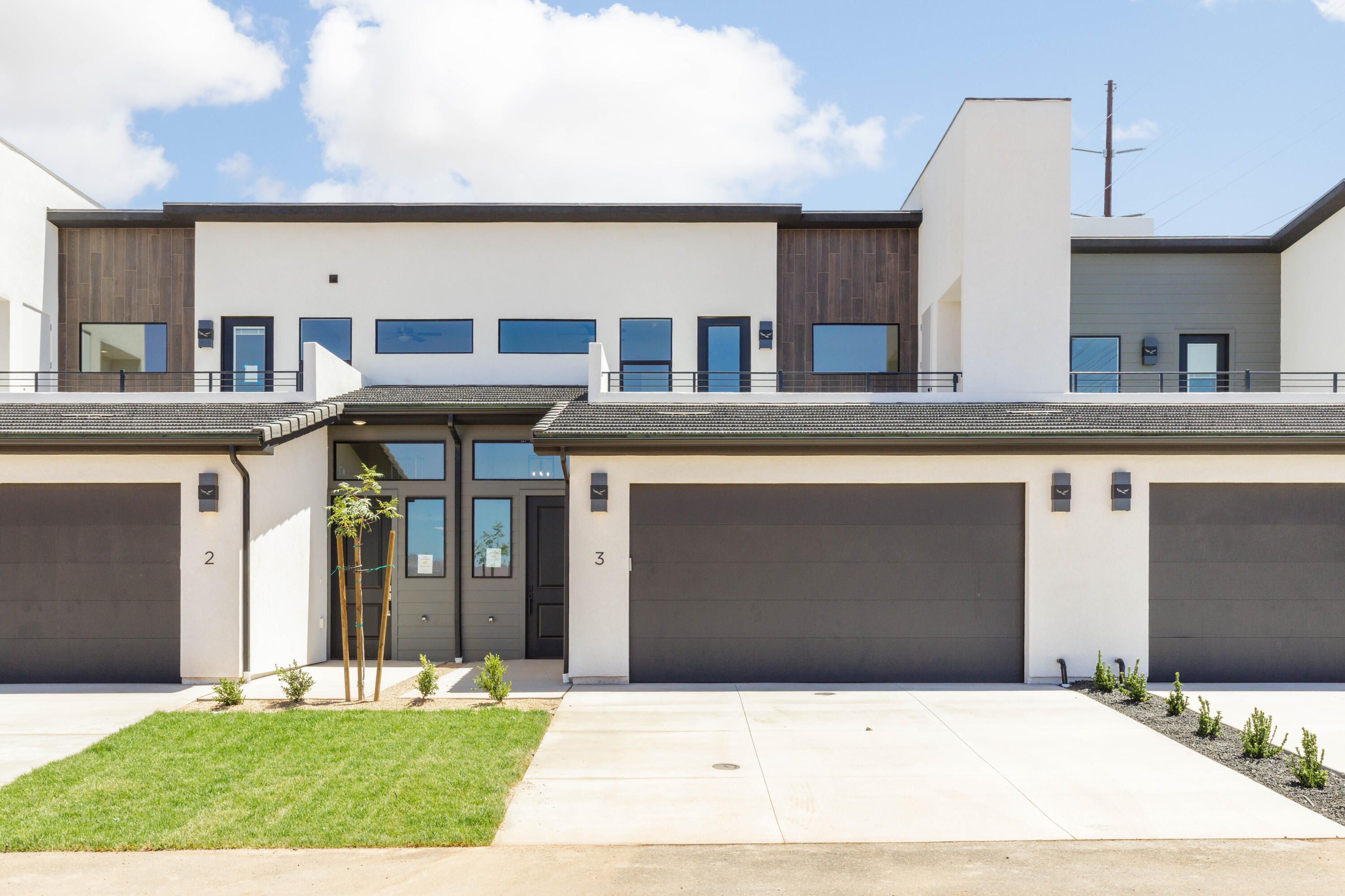 EAGLE POINTE - Residential