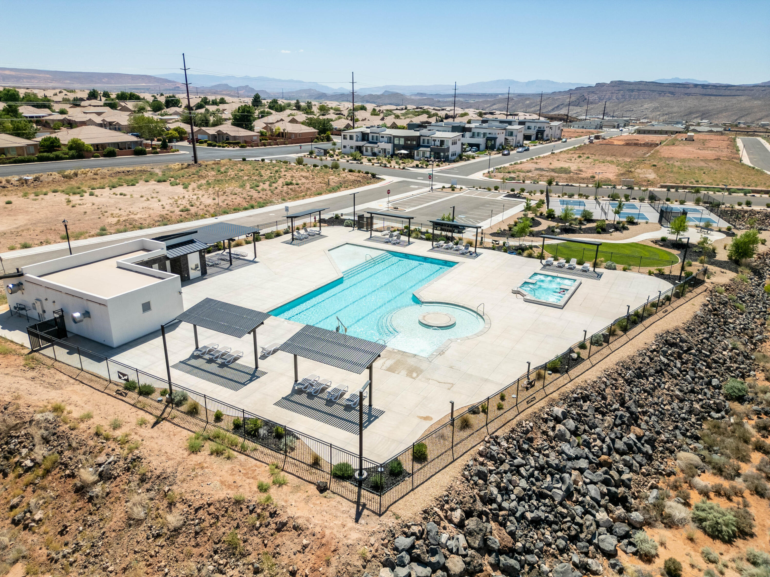 EAGLE POINTE - Residential