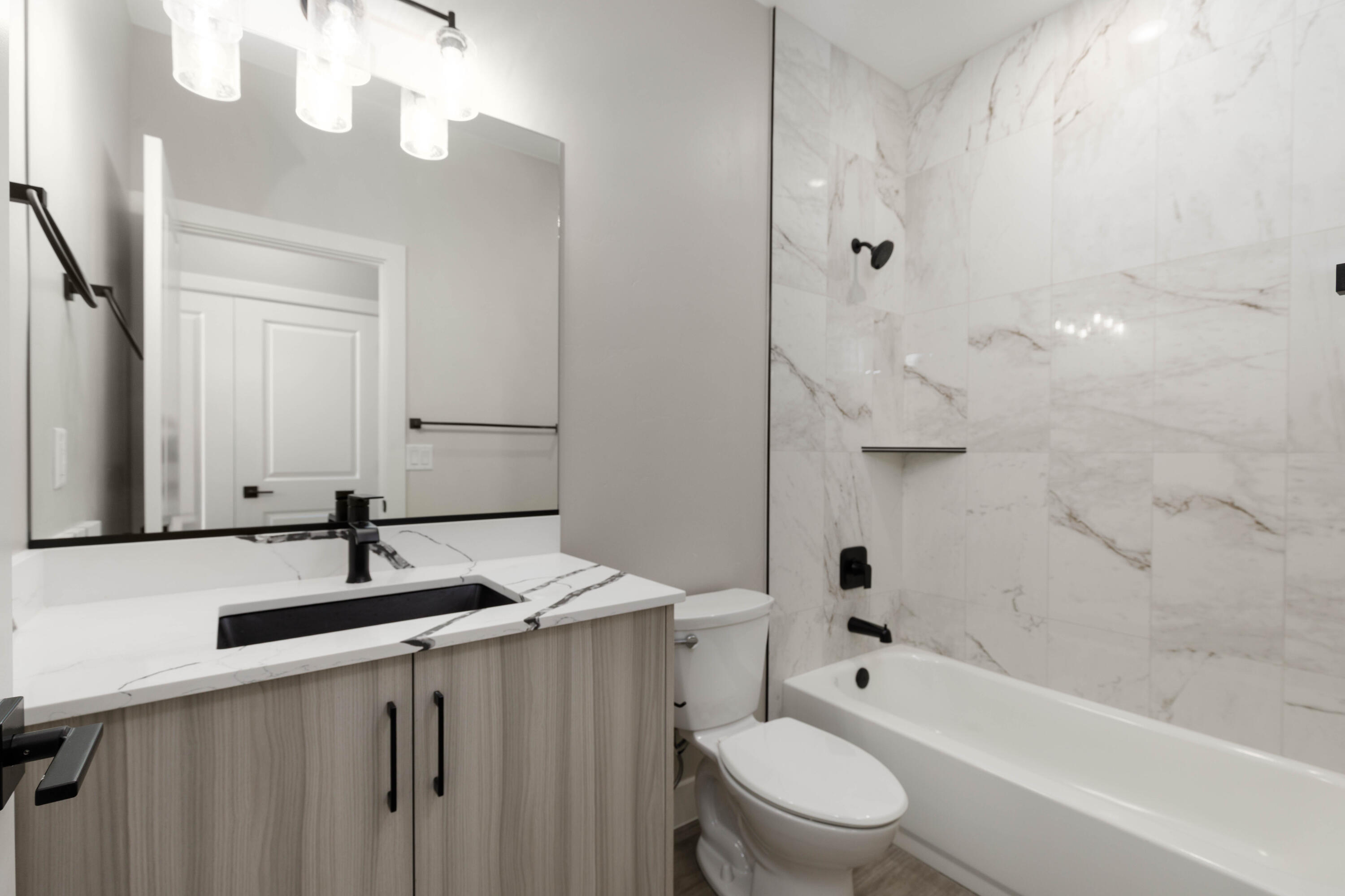 EAGLE POINTE - Residential