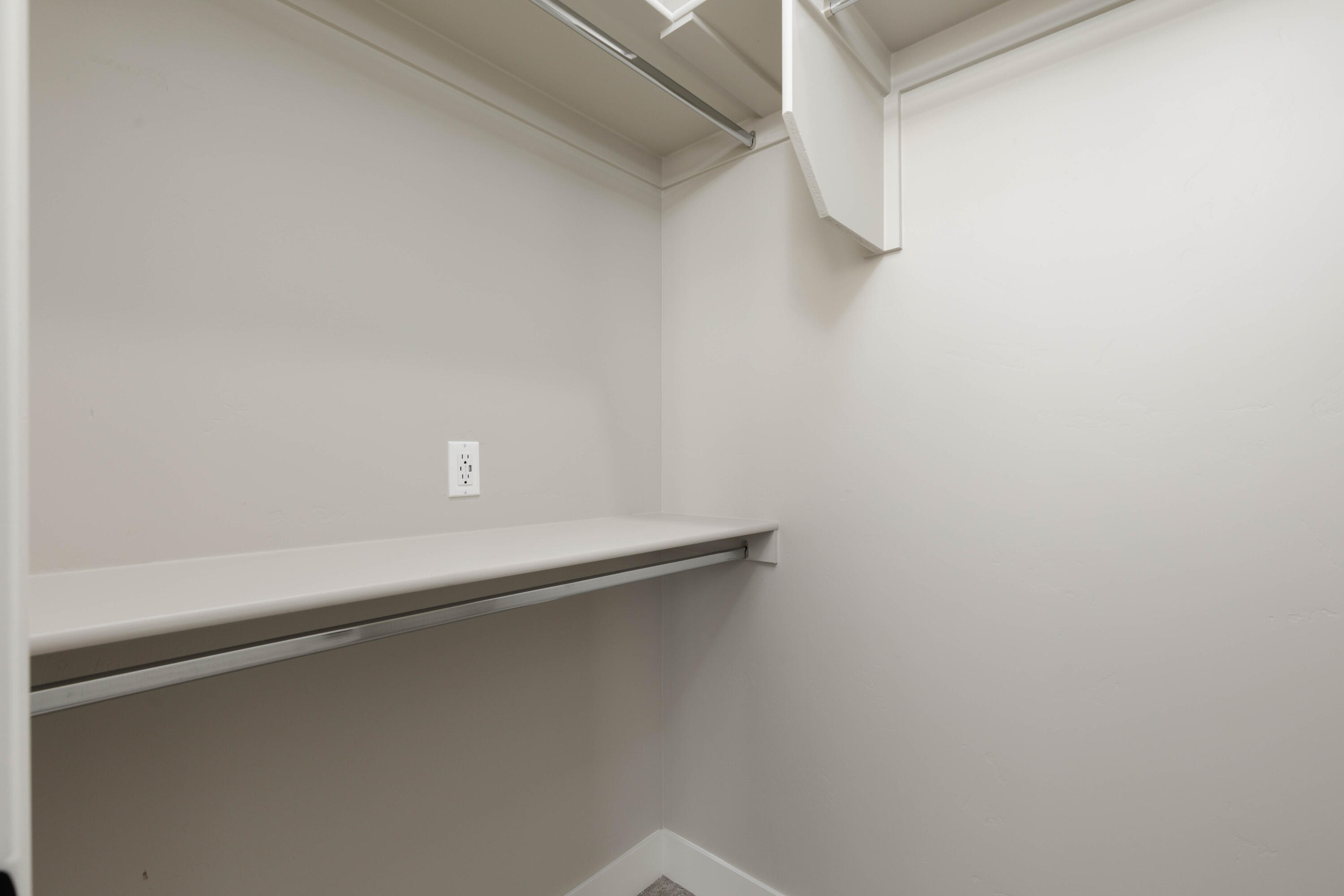 EAGLE POINTE - Residential