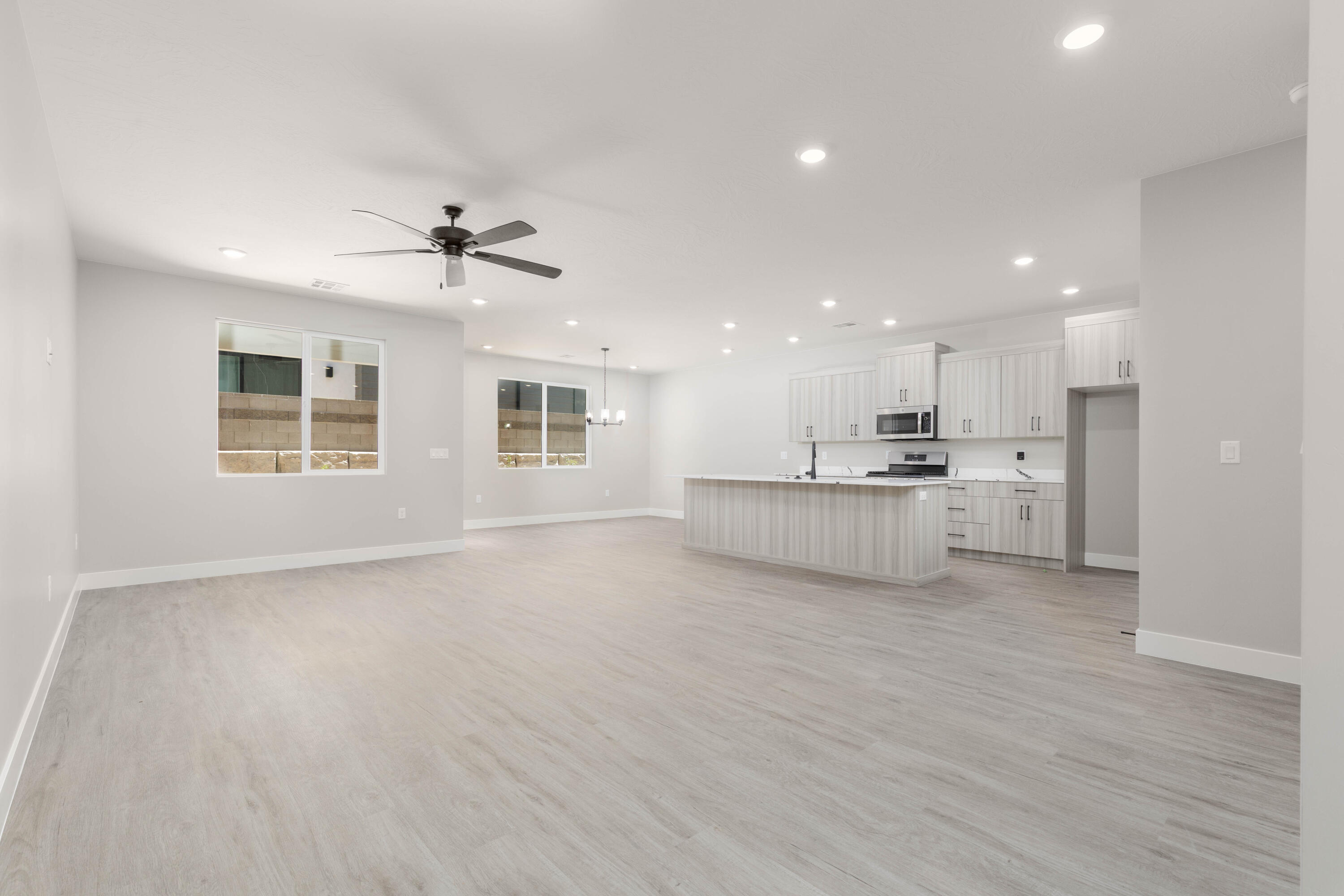 EAGLE POINTE - Residential