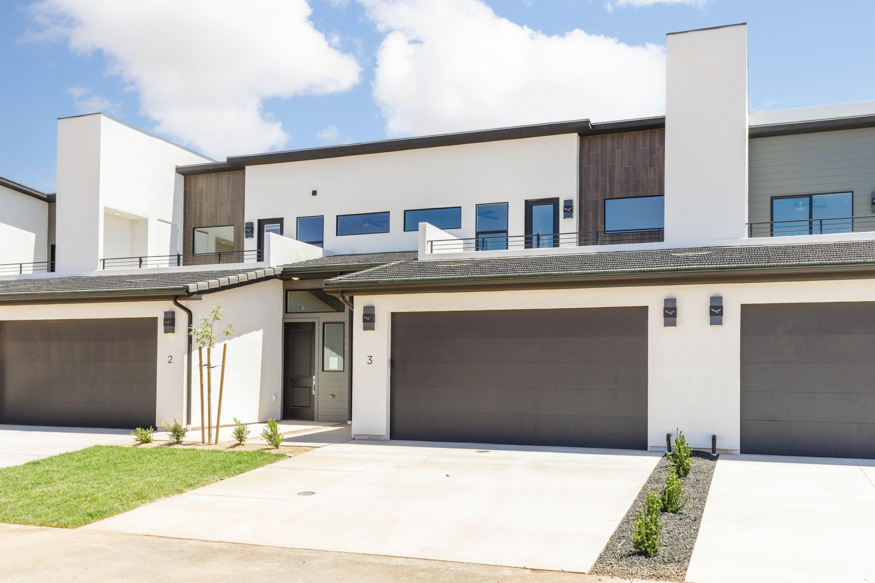 EAGLE POINTE - Residential