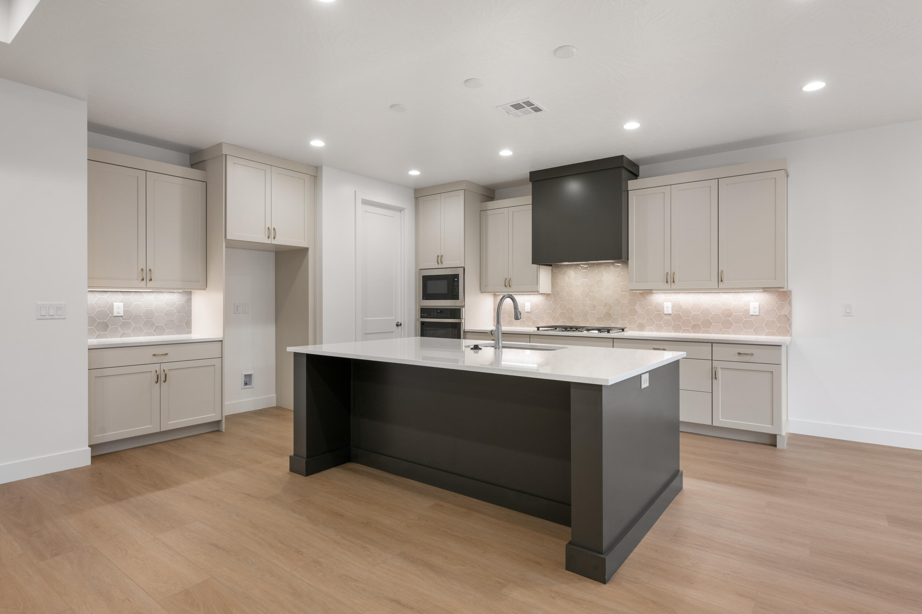 SOLIS AT CORAL CANYON - Residential