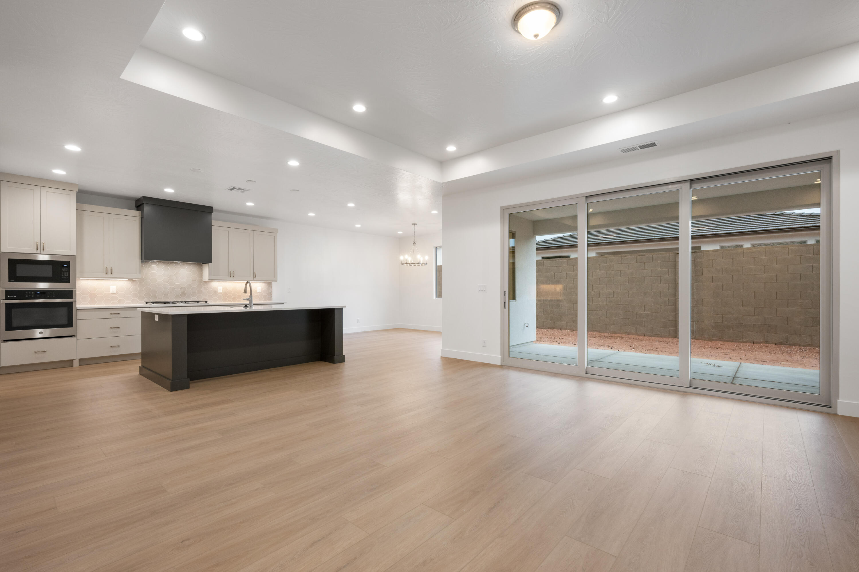 SOLIS AT CORAL CANYON - Residential