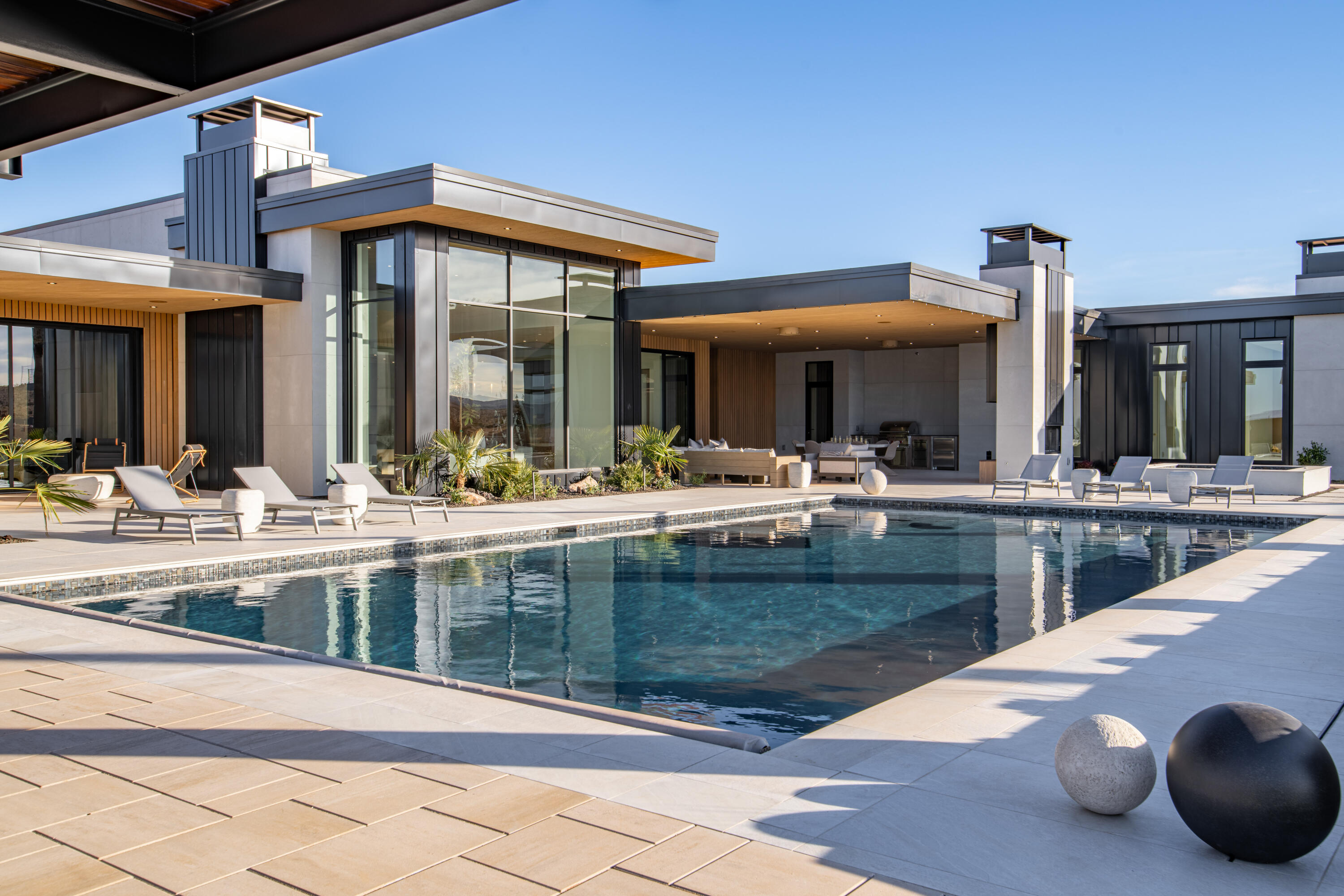 SOUTHERN SHORES - Residential