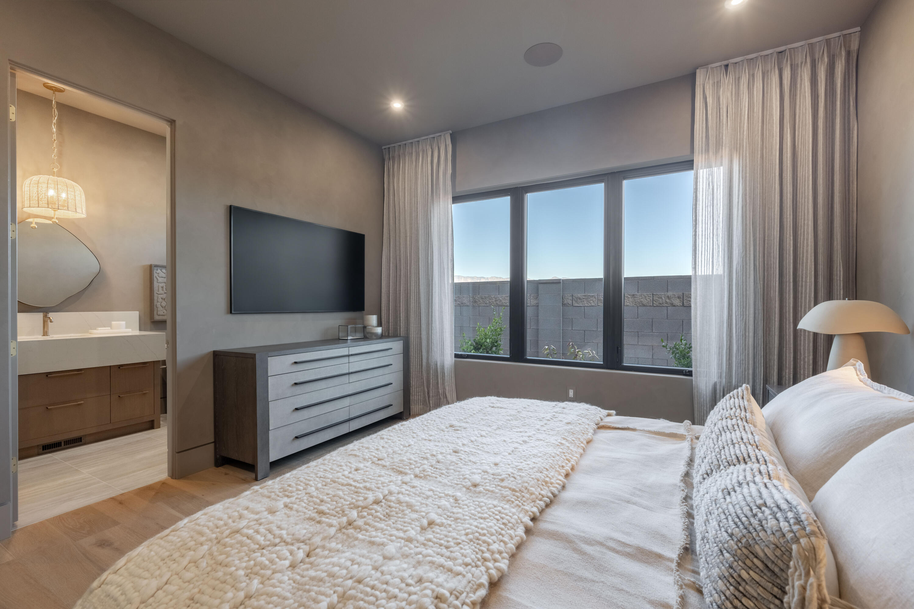 SOUTHERN SHORES - Residential