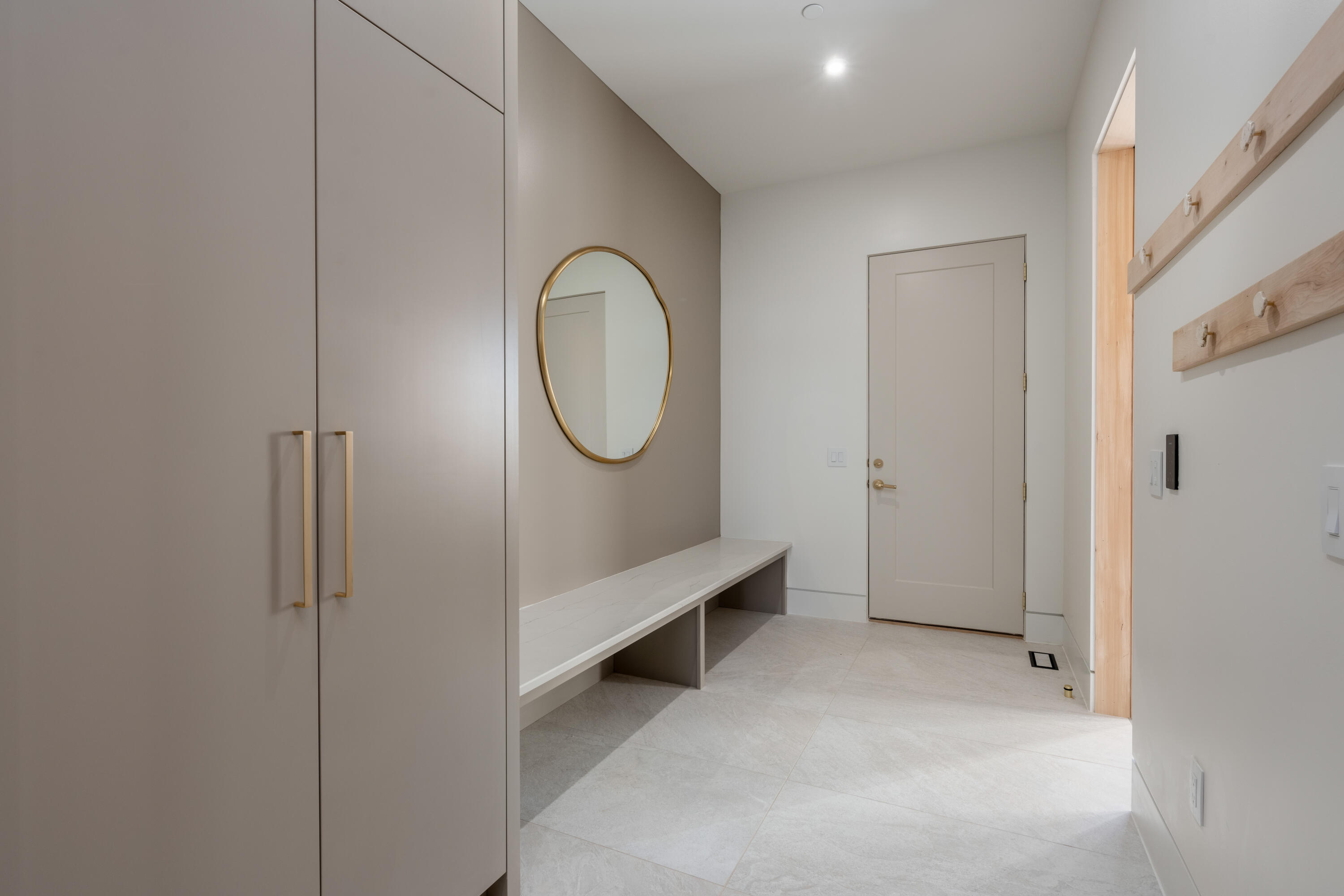 SOUTHERN SHORES - Residential