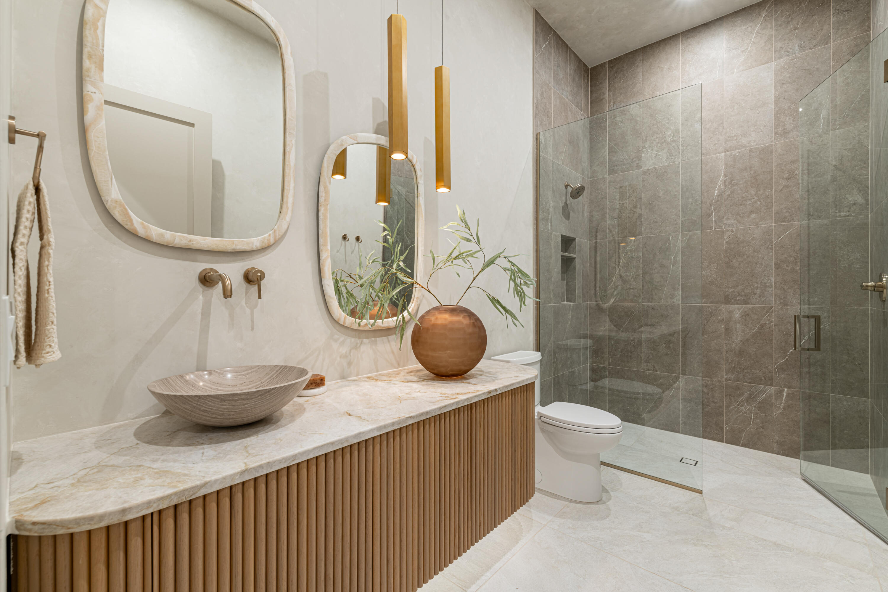 SOUTHERN SHORES - Residential