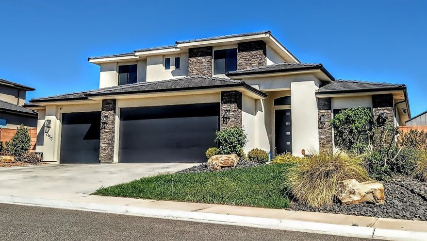 Newer home in Newer neighborhood. Near NEW Costco, NEW Smith's Marketplace, Crush Golf + Grill, Career Tech High and 10(+/-) minutes to SG Airport. Multiple Walking, Biking, Off-Roading trails. Also NEW and in-progress: shopping, Park (w/restrooms, bridge, water feature, large gazebo).