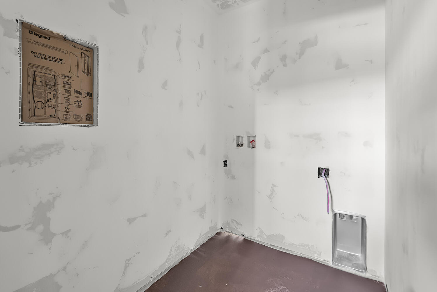 SALARNO HILLS AT DIVARIO - Residential