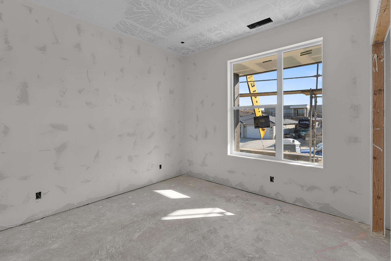 SALARNO HILLS AT DIVARIO - Residential