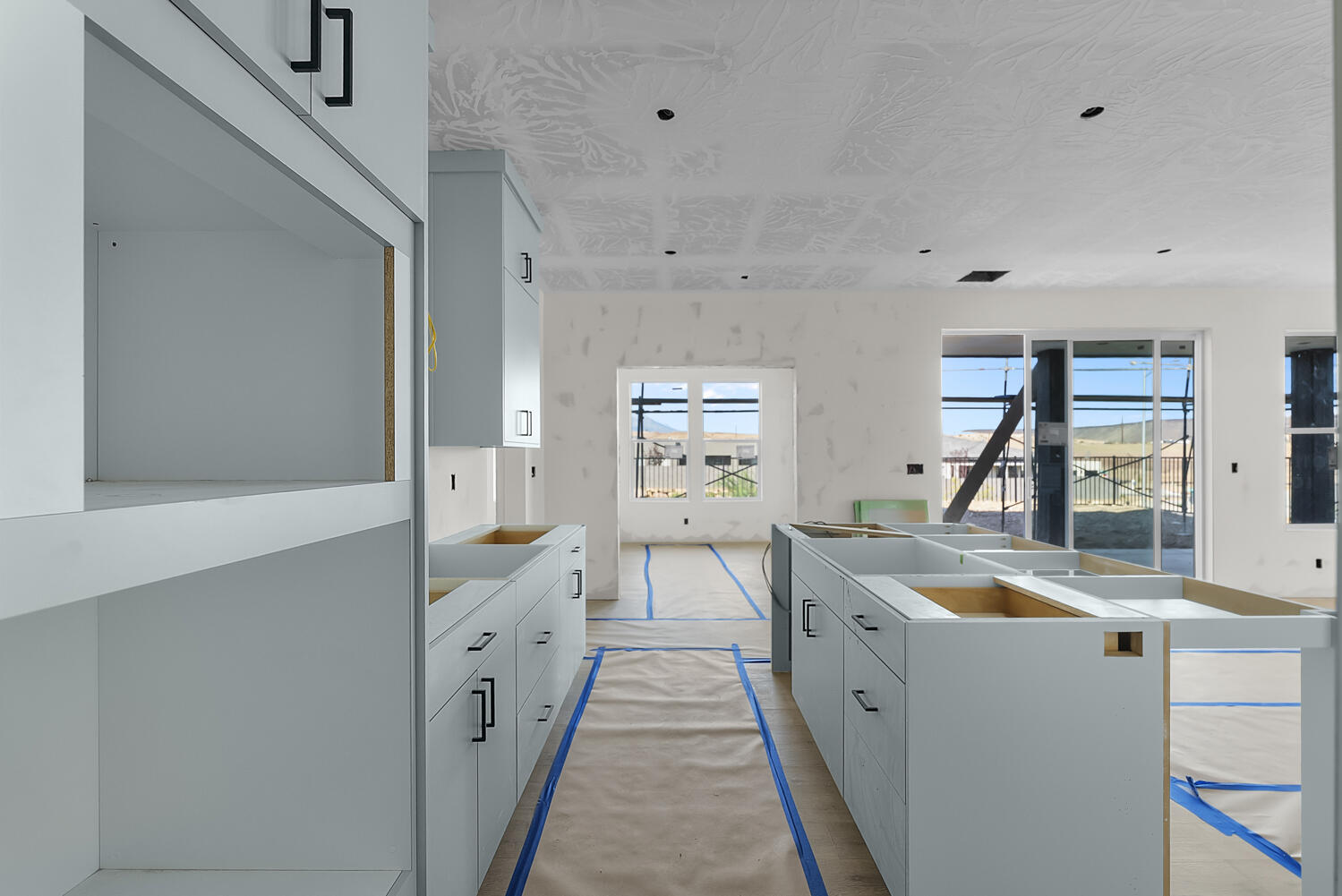 SALARNO HILLS AT DIVARIO - Residential