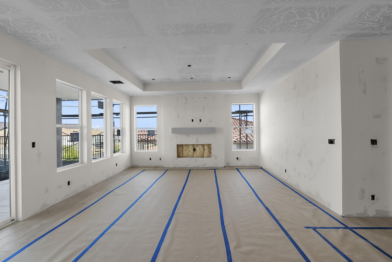 SALARNO HILLS AT DIVARIO - Residential