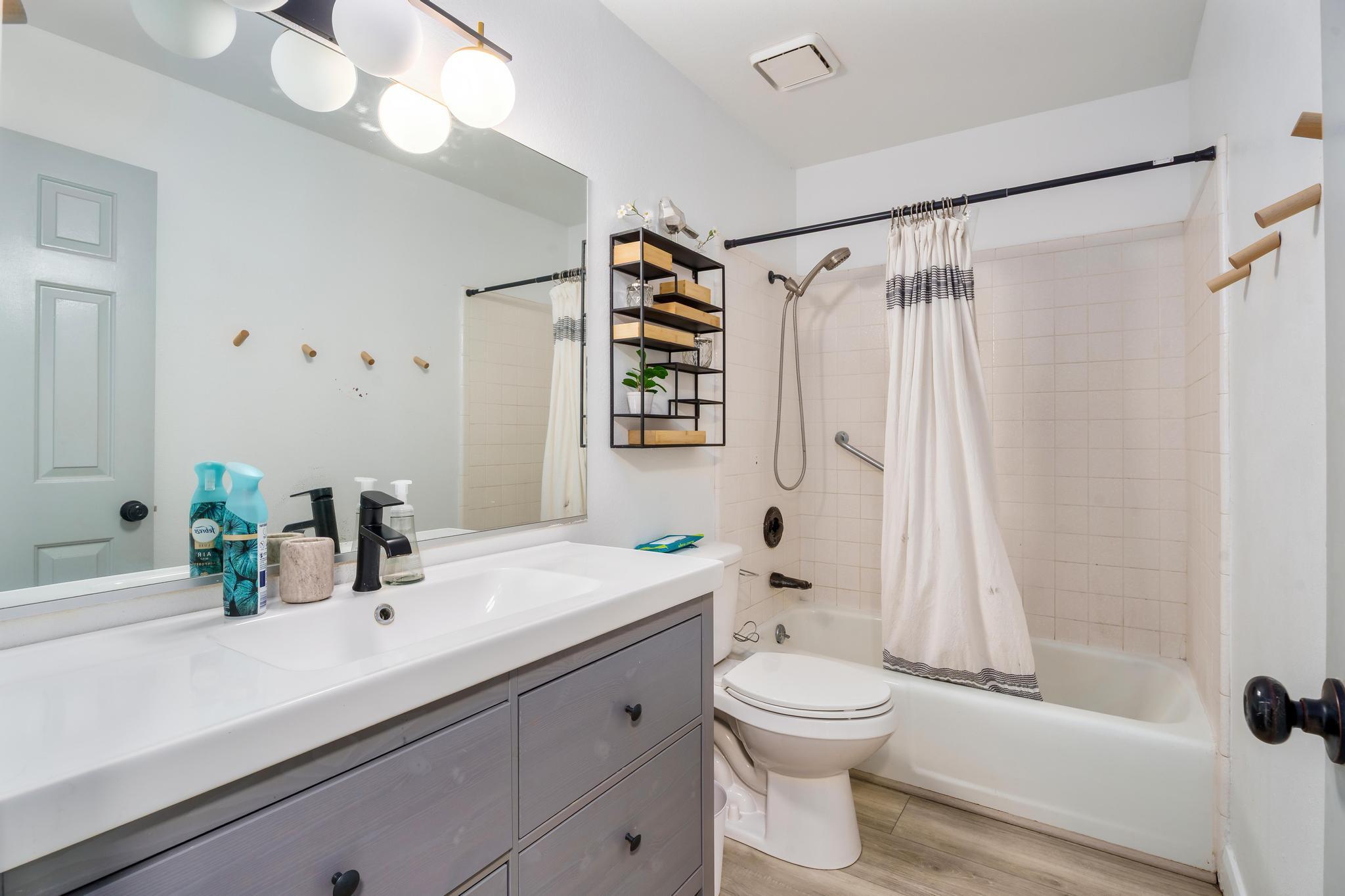 GARDENS SOUTH CONDOS - Residential