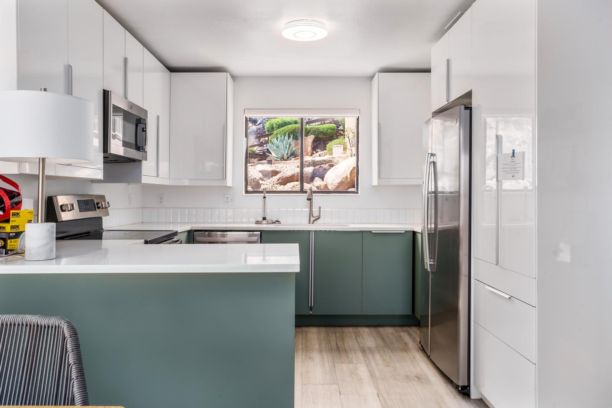 GARDENS SOUTH CONDOS - Residential