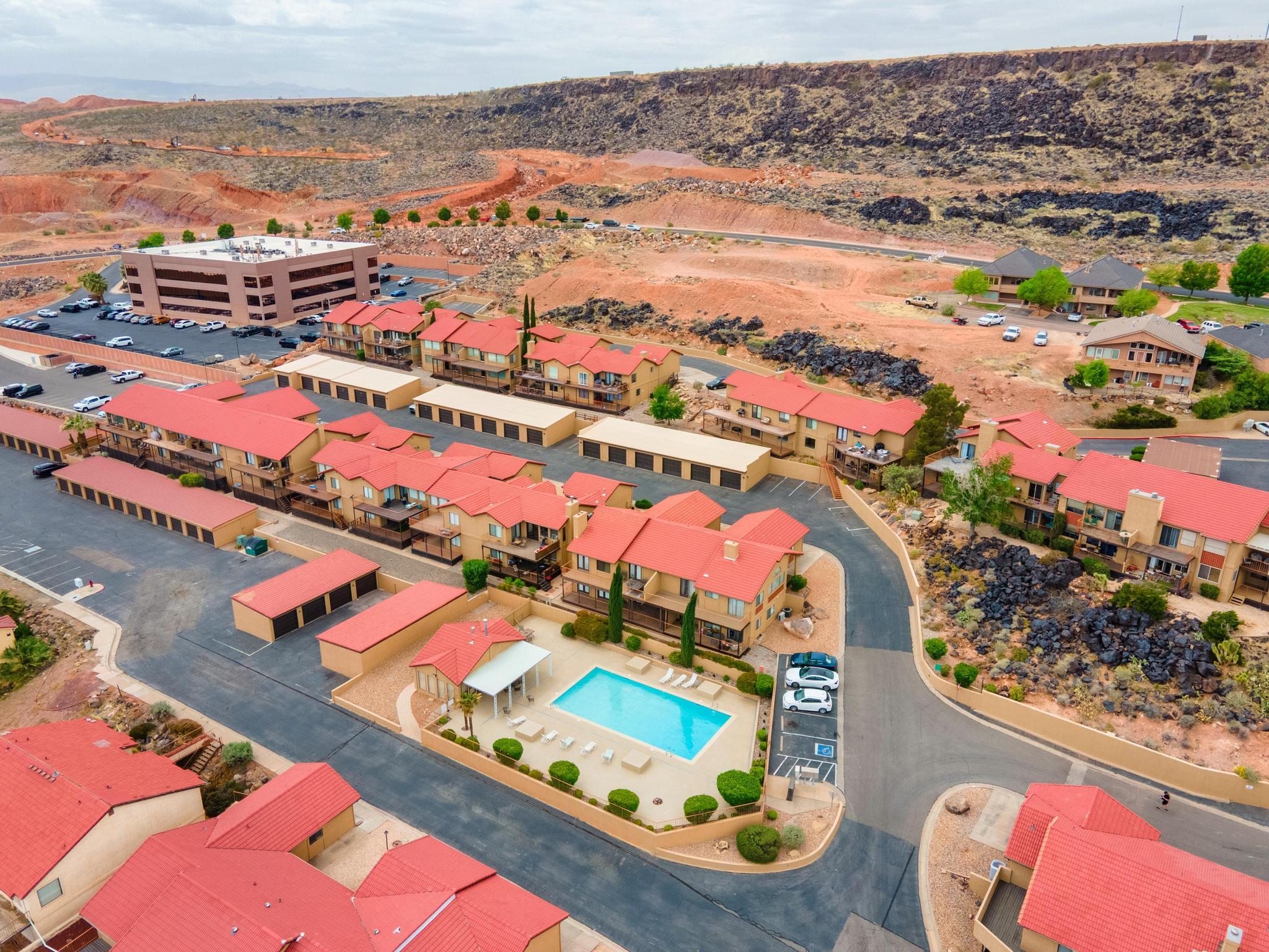 GARDENS SOUTH CONDOS - Residential