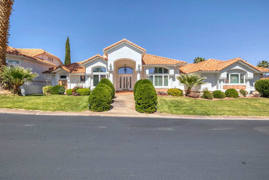 Photo of 150 S Crystal Lakes DR #20, Saint George, UT 84770 (MLS # 26-271444)