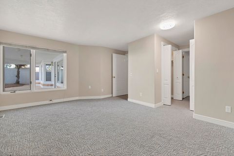 Tiny photo for 150 S Crystal Lakes DR #20, Saint George, UT 84770 (MLS # 26-271444)