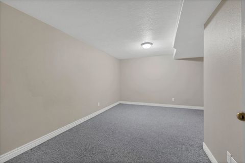 Tiny photo for 150 S Crystal Lakes DR #20, Saint George, UT 84770 (MLS # 26-271444)