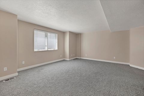 Tiny photo for 150 S Crystal Lakes DR #20, Saint George, UT 84770 (MLS # 26-271444)