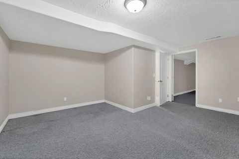 Tiny photo for 150 S Crystal Lakes DR #20, Saint George, UT 84770 (MLS # 26-271444)