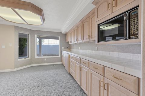 Tiny photo for 150 S Crystal Lakes DR #20, Saint George, UT 84770 (MLS # 26-271444)