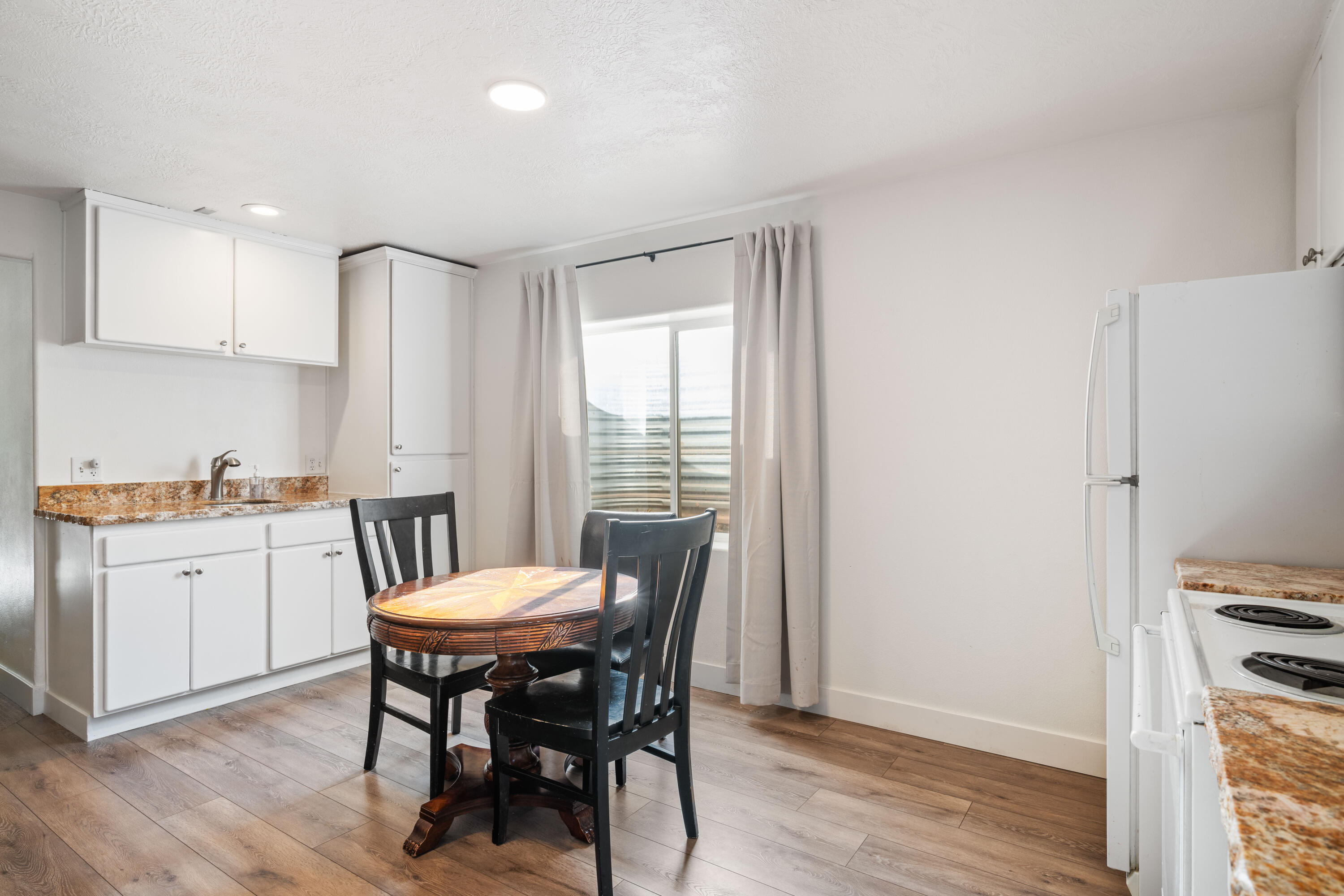 COUNTRY LANE ESTATES - Residential