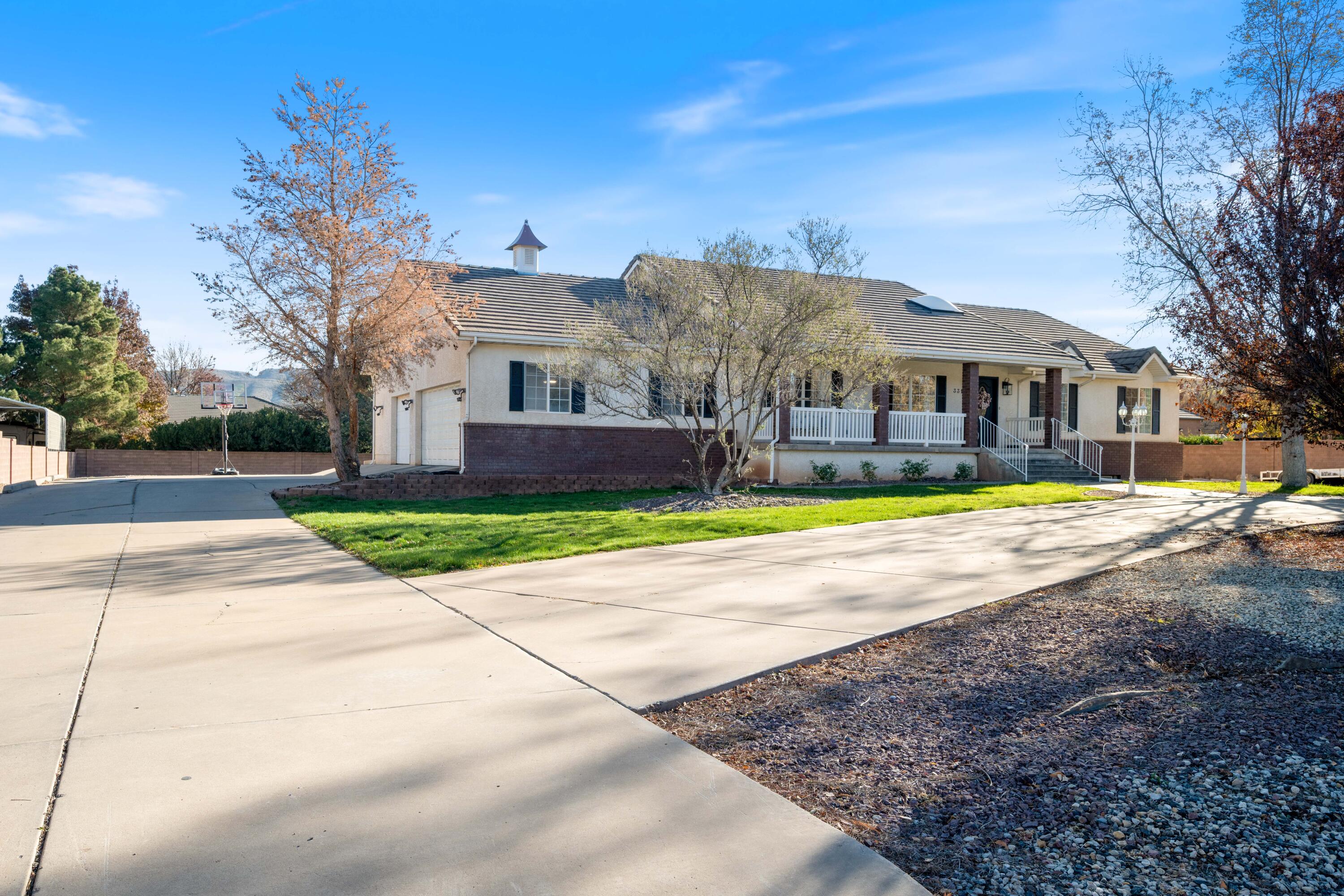 COUNTRY LANE ESTATES - Residential