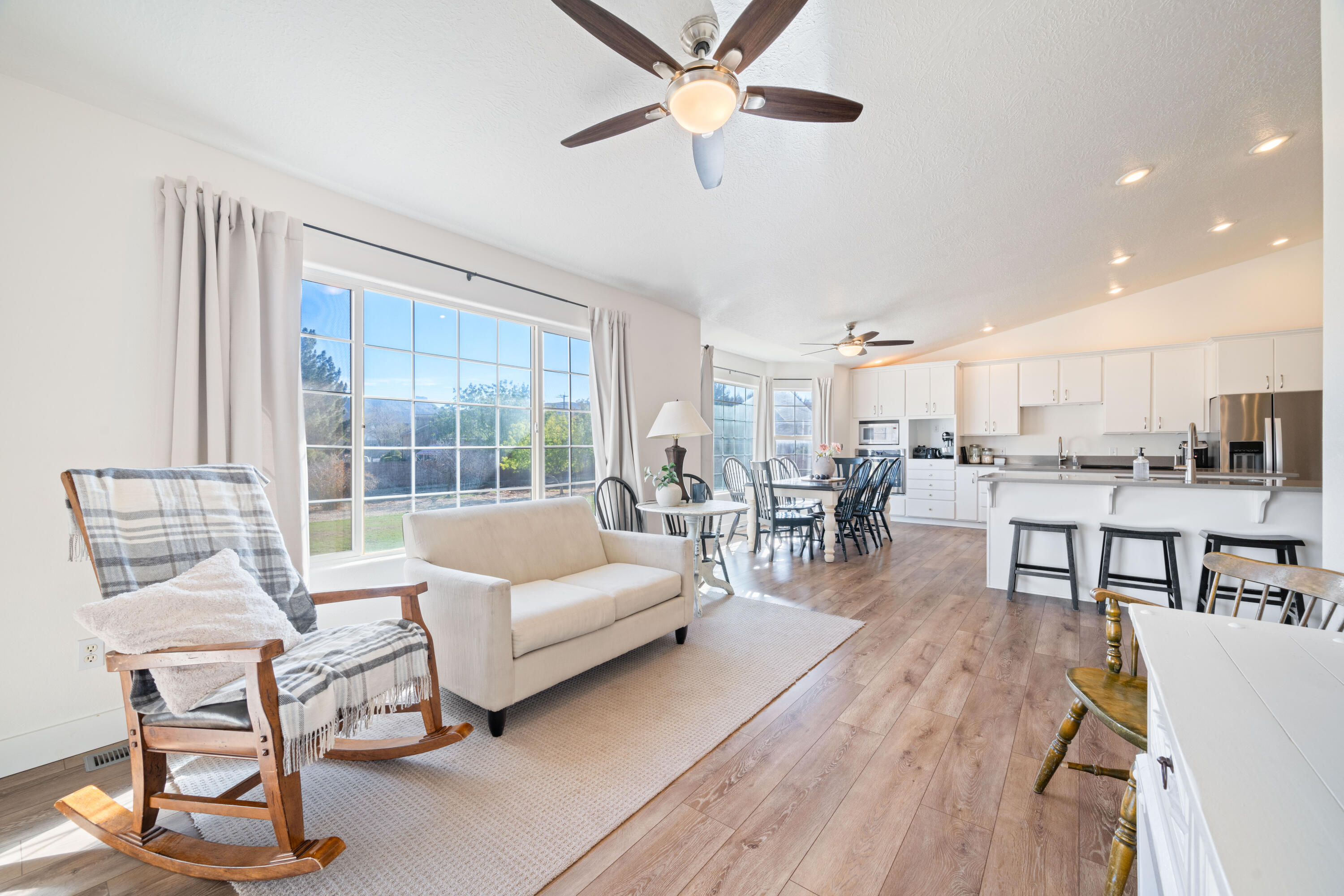 COUNTRY LANE ESTATES - Residential