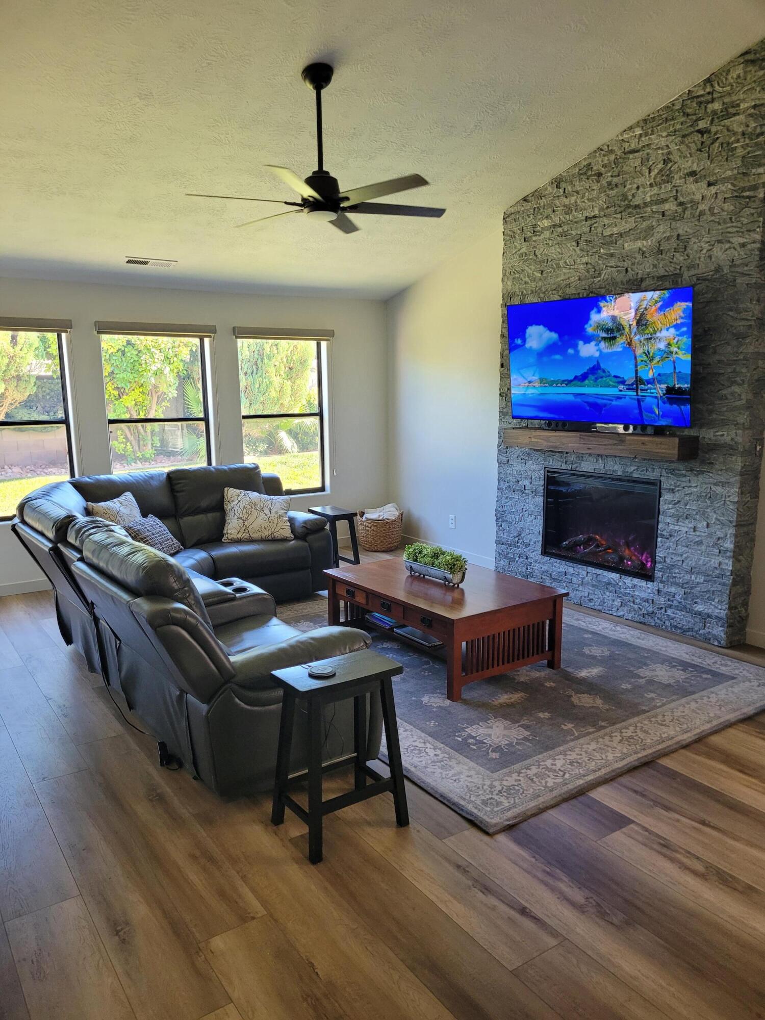 VISTA DEL SOL TOWNHOMES - Residential