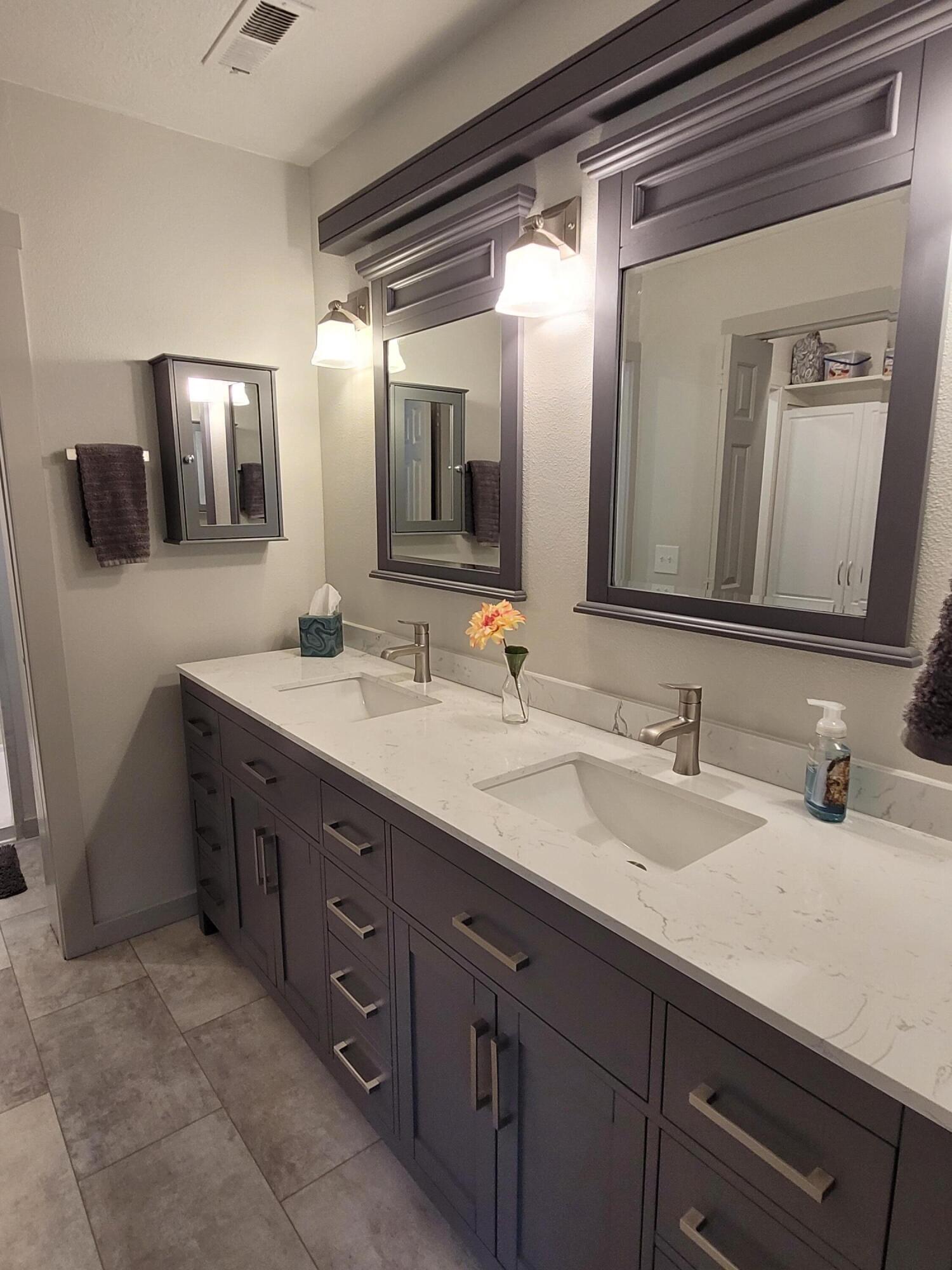 VISTA DEL SOL TOWNHOMES - Residential