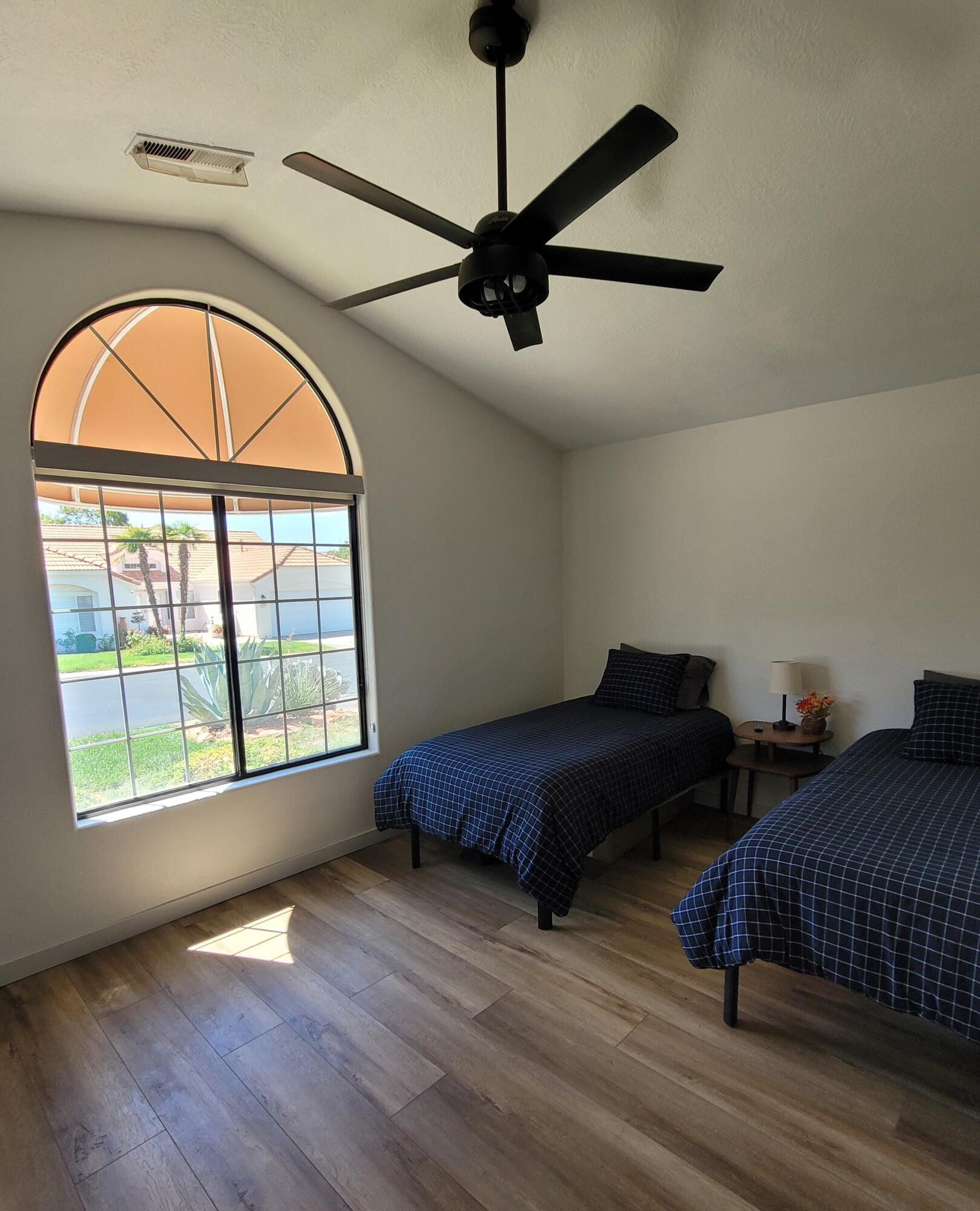 VISTA DEL SOL TOWNHOMES - Residential