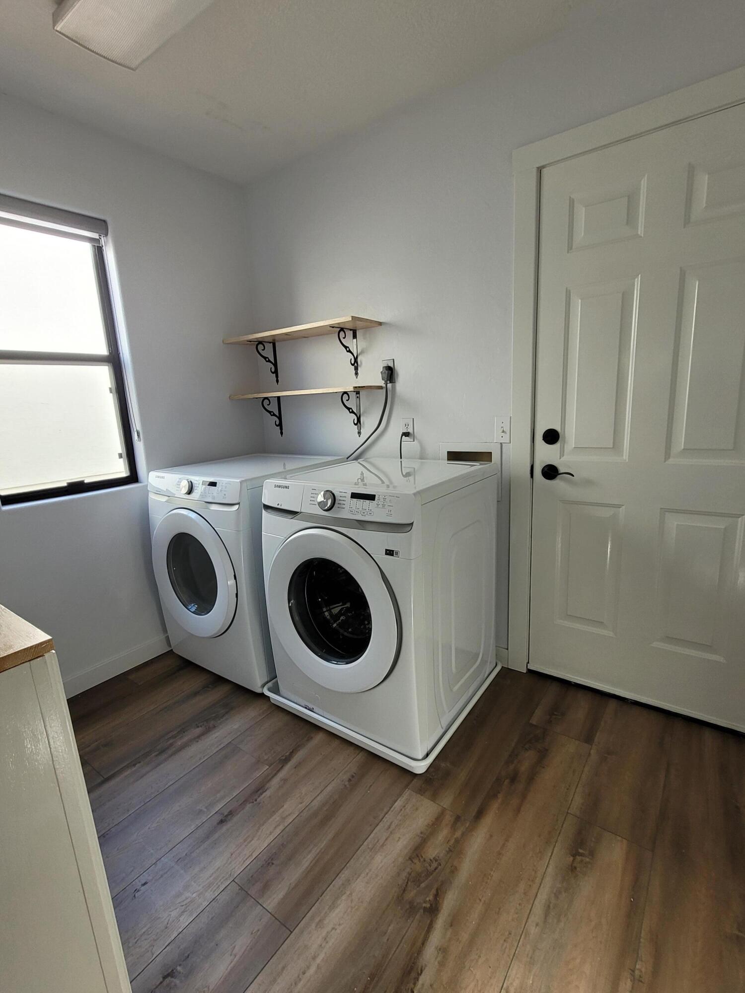 VISTA DEL SOL TOWNHOMES - Residential