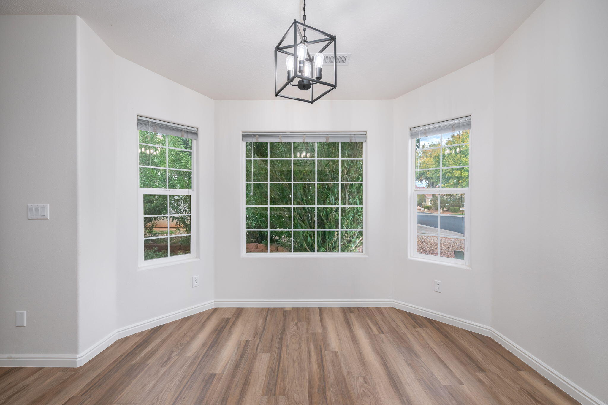 RED MOUNTAIN TOWNHOMES - Residential