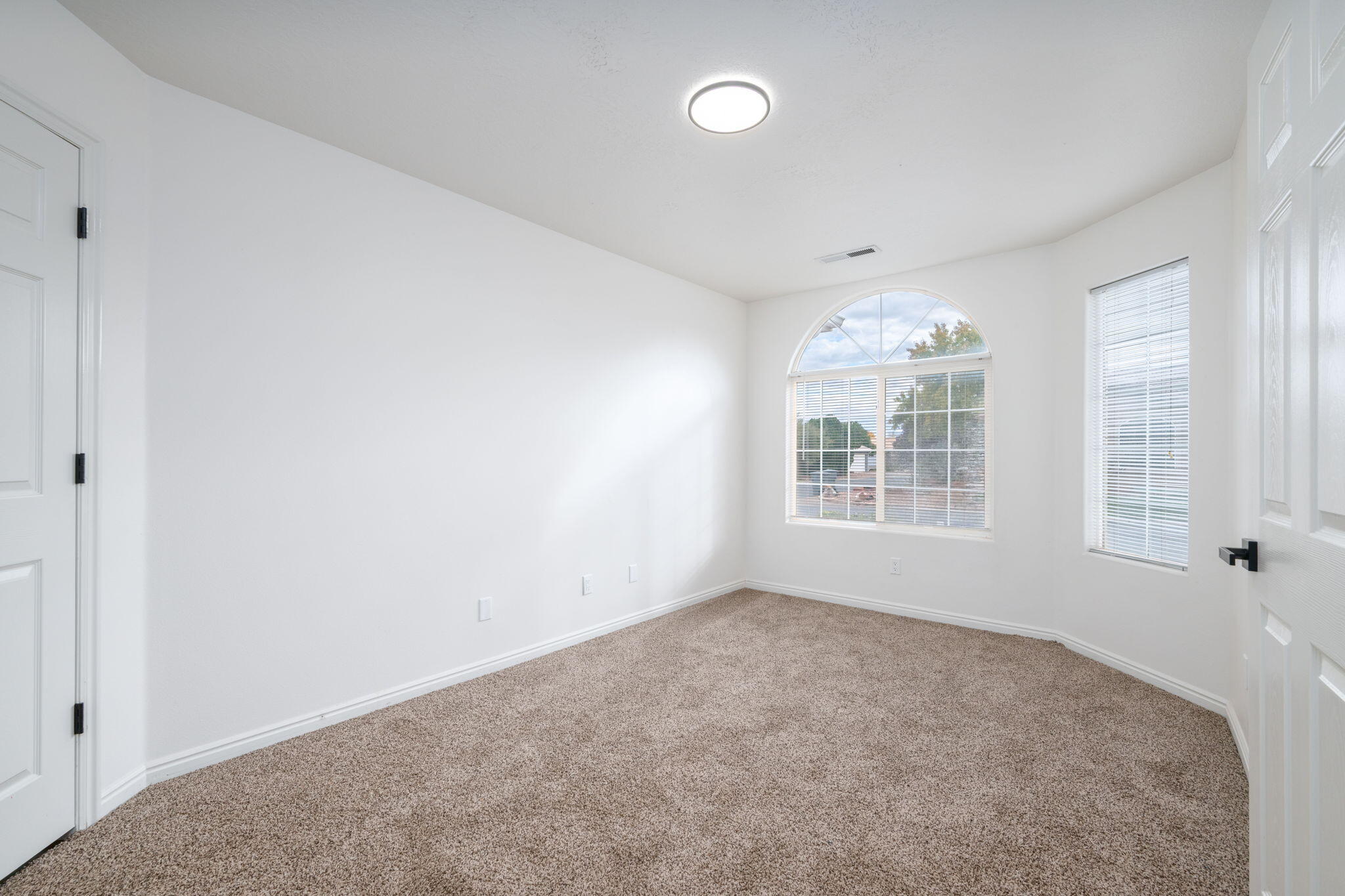 RED MOUNTAIN TOWNHOMES - Residential