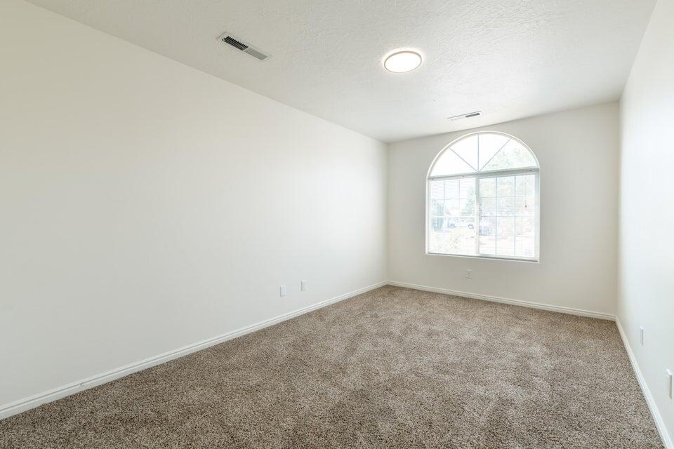 RED MOUNTAIN TOWNHOMES - Residential