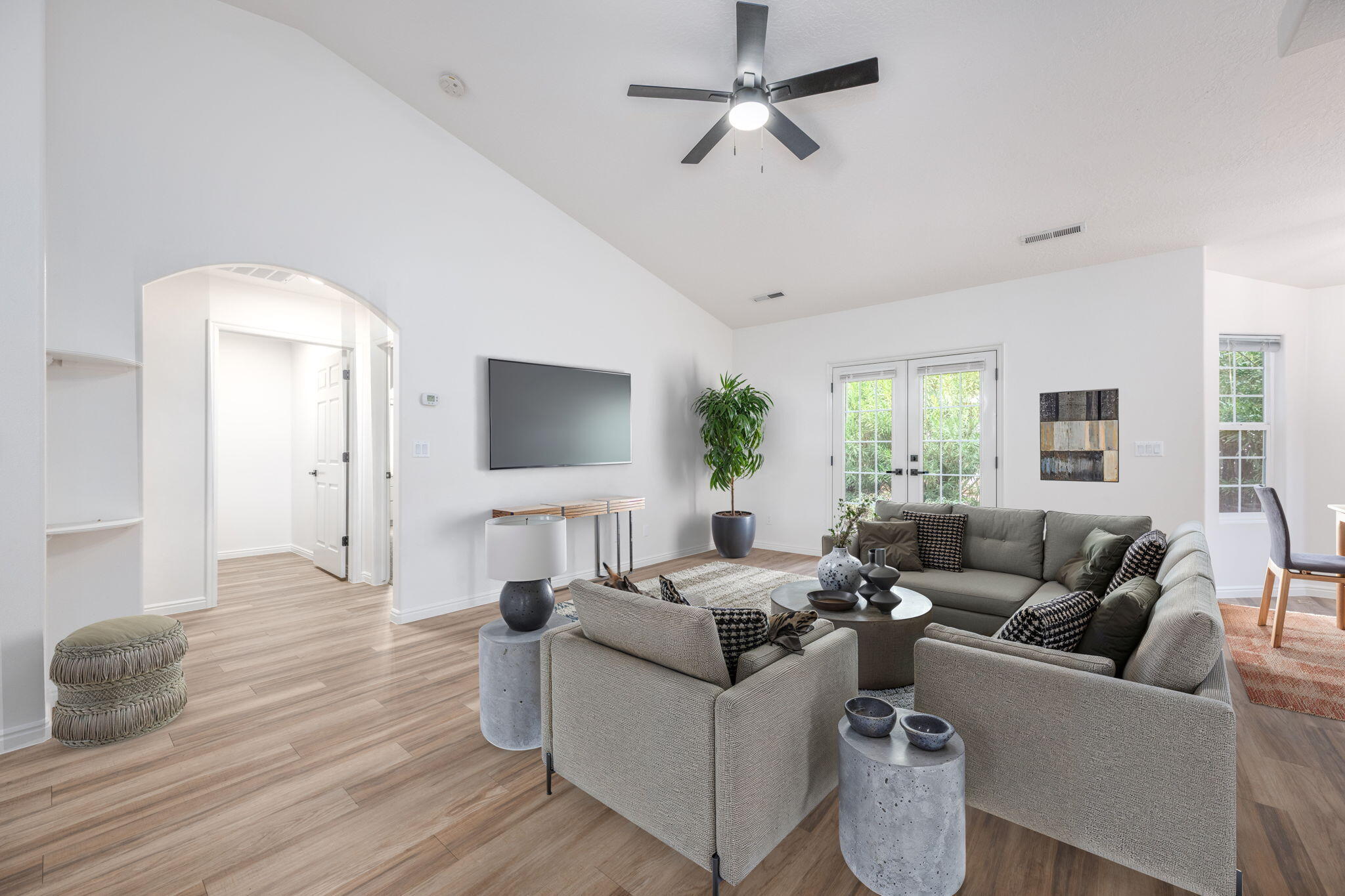 RED MOUNTAIN TOWNHOMES - Residential