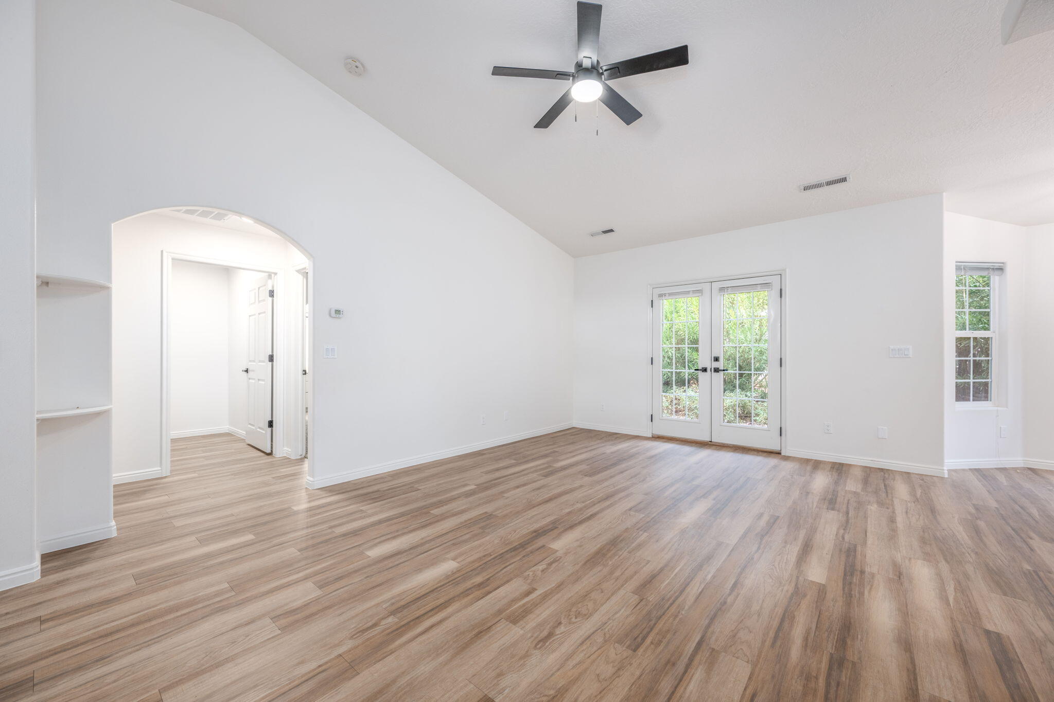 RED MOUNTAIN TOWNHOMES - Residential