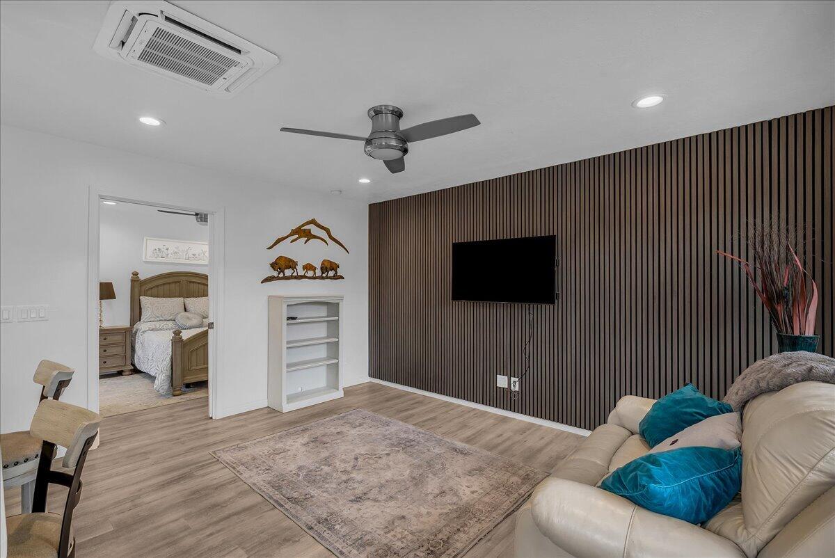 QUAIL COVE - Residential