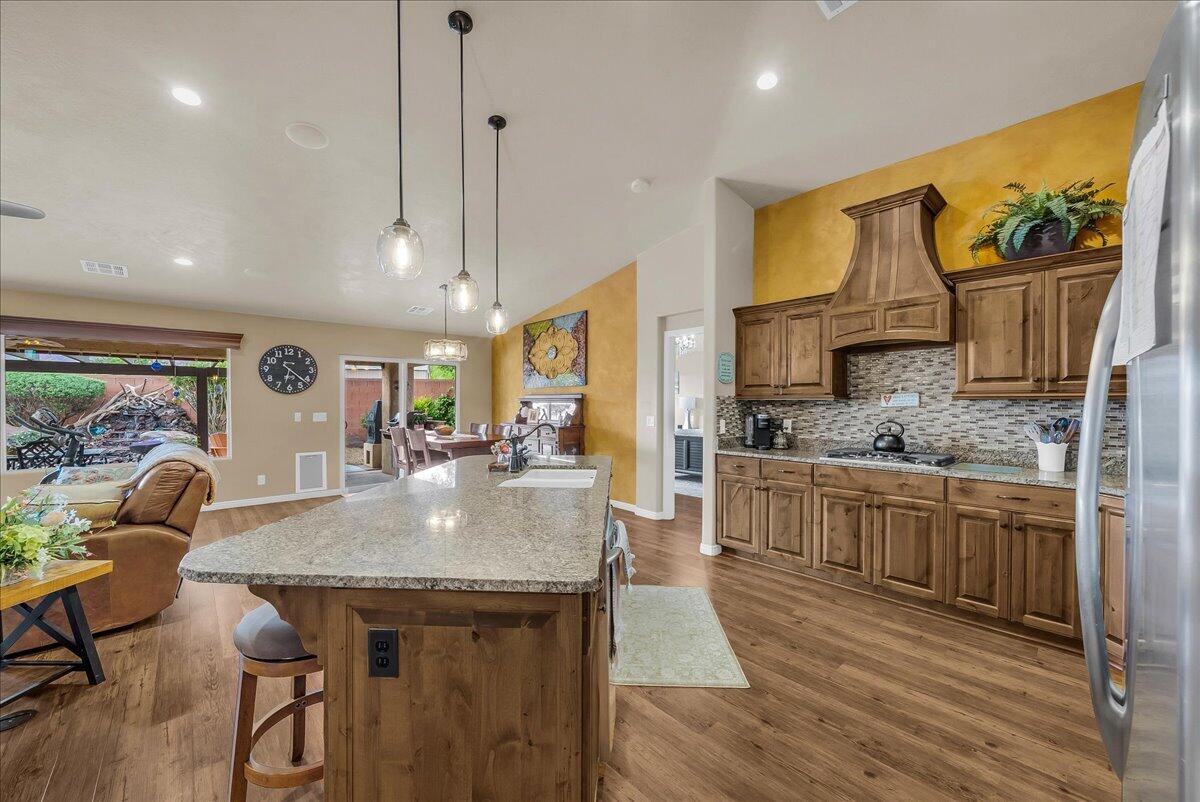 QUAIL COVE - Residential