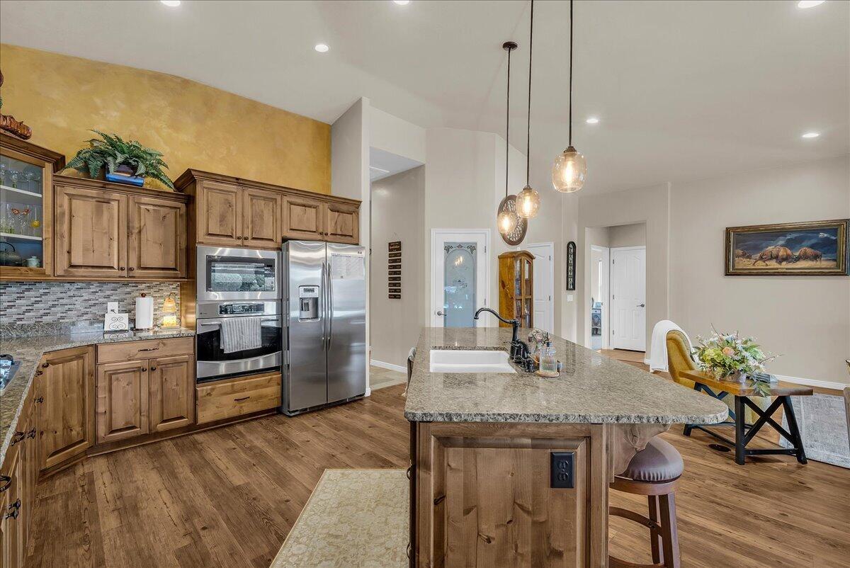 QUAIL COVE - Residential