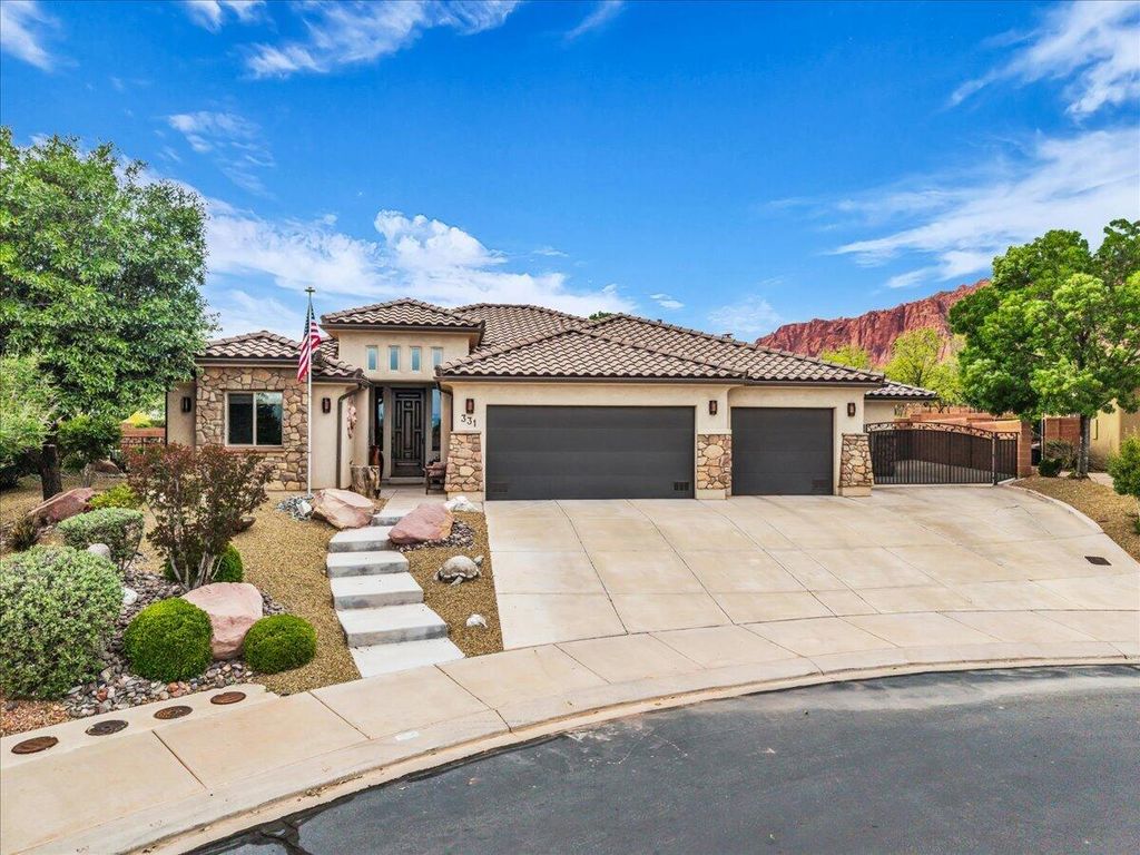 Photo of 331 N Eagle Cove, Ivins, UT 84738 (MLS # 26-271777)