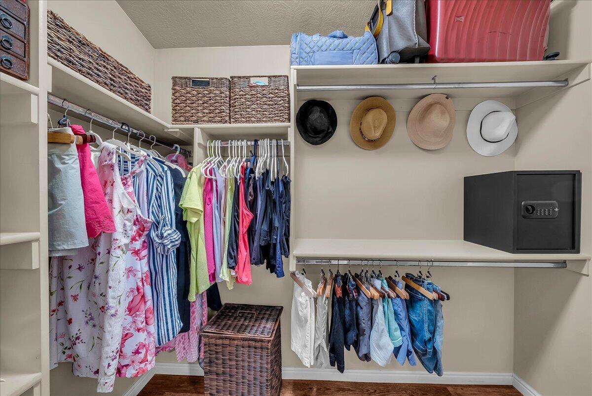 QUAIL COVE - Residential