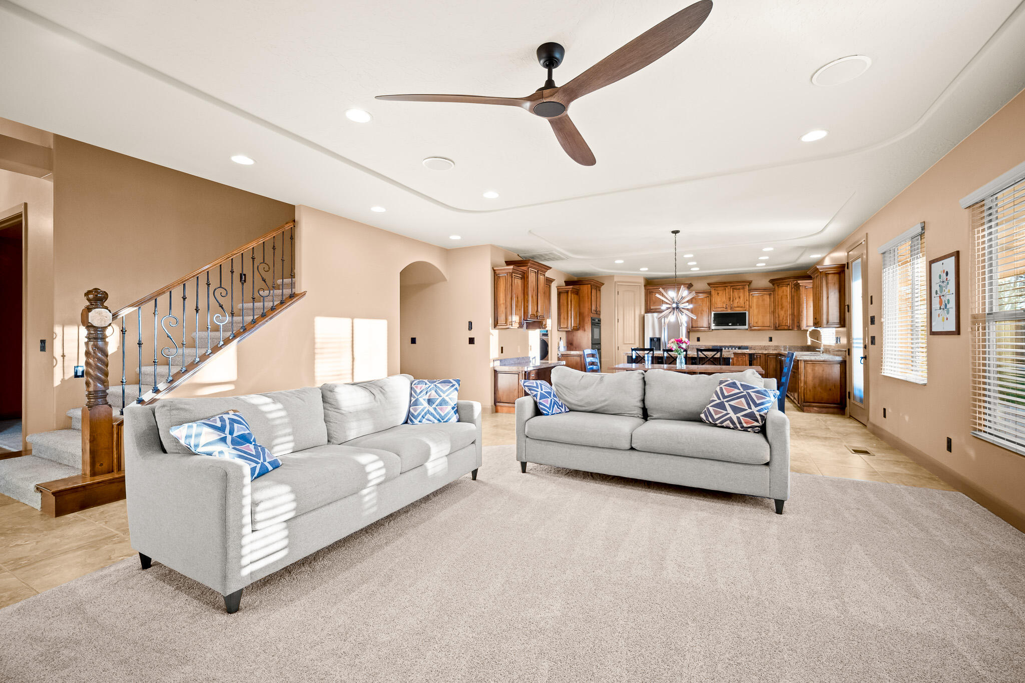 BRIDLE GATE ESTATES - Residential