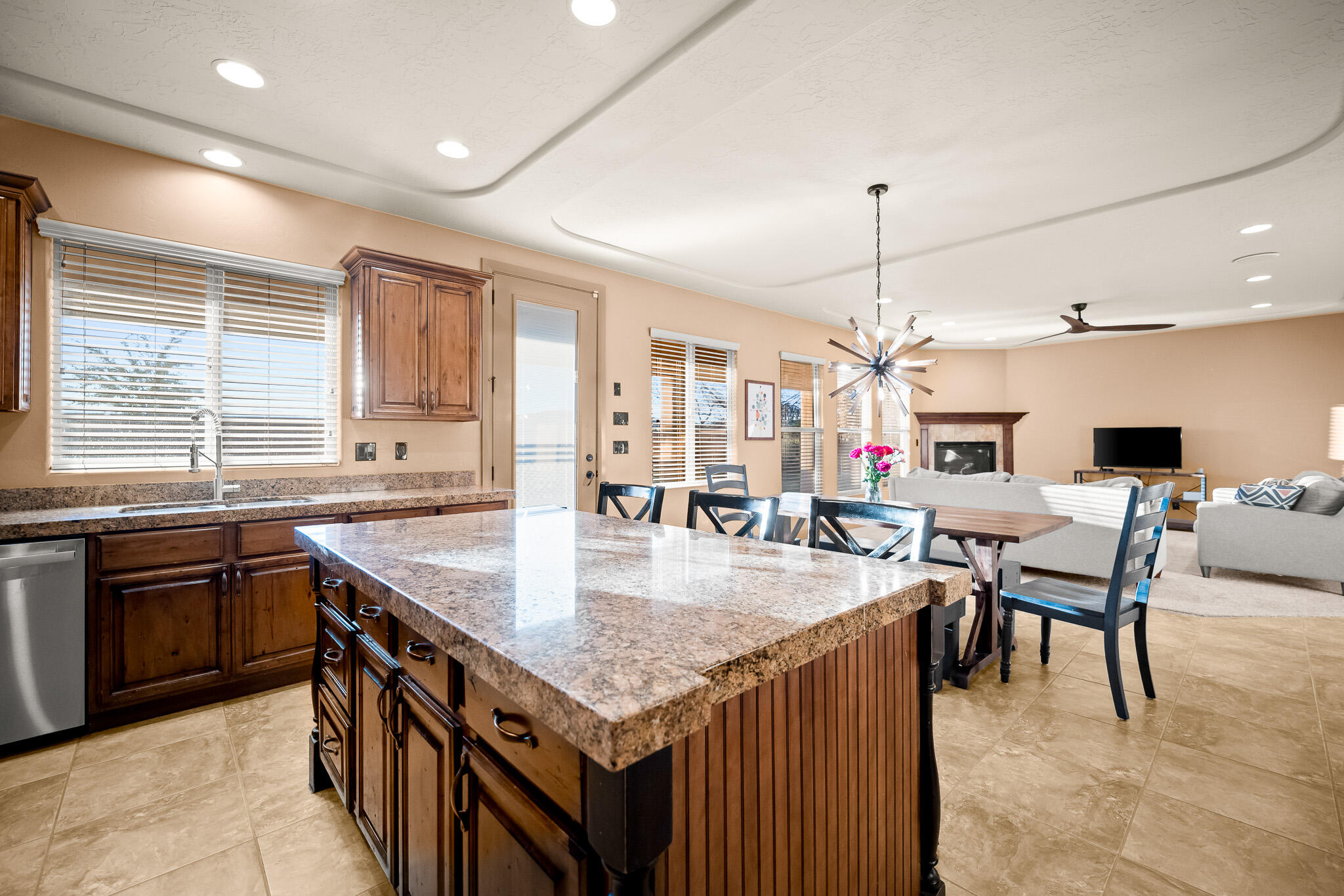 BRIDLE GATE ESTATES - Residential