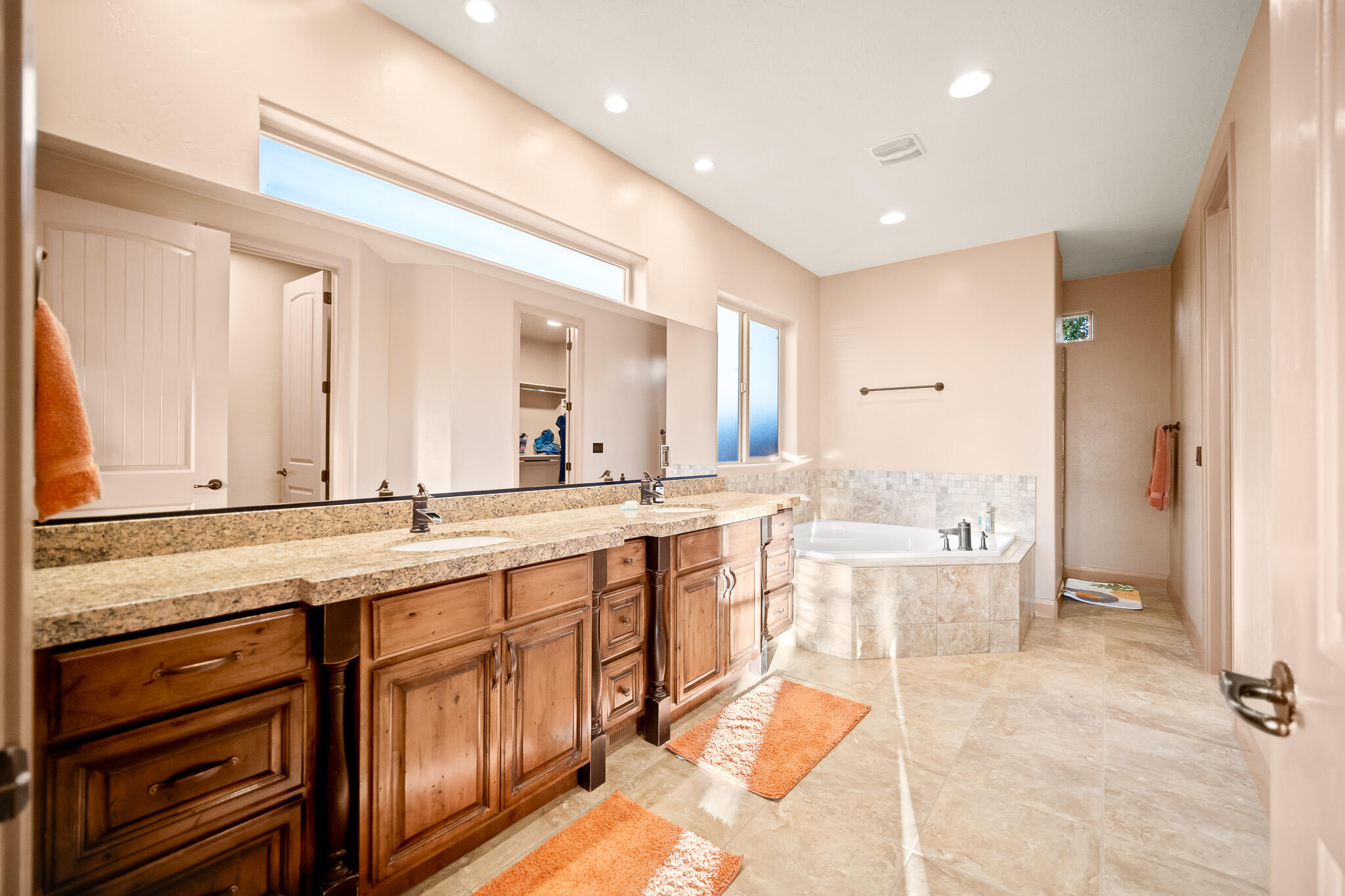 BRIDLE GATE ESTATES - Residential