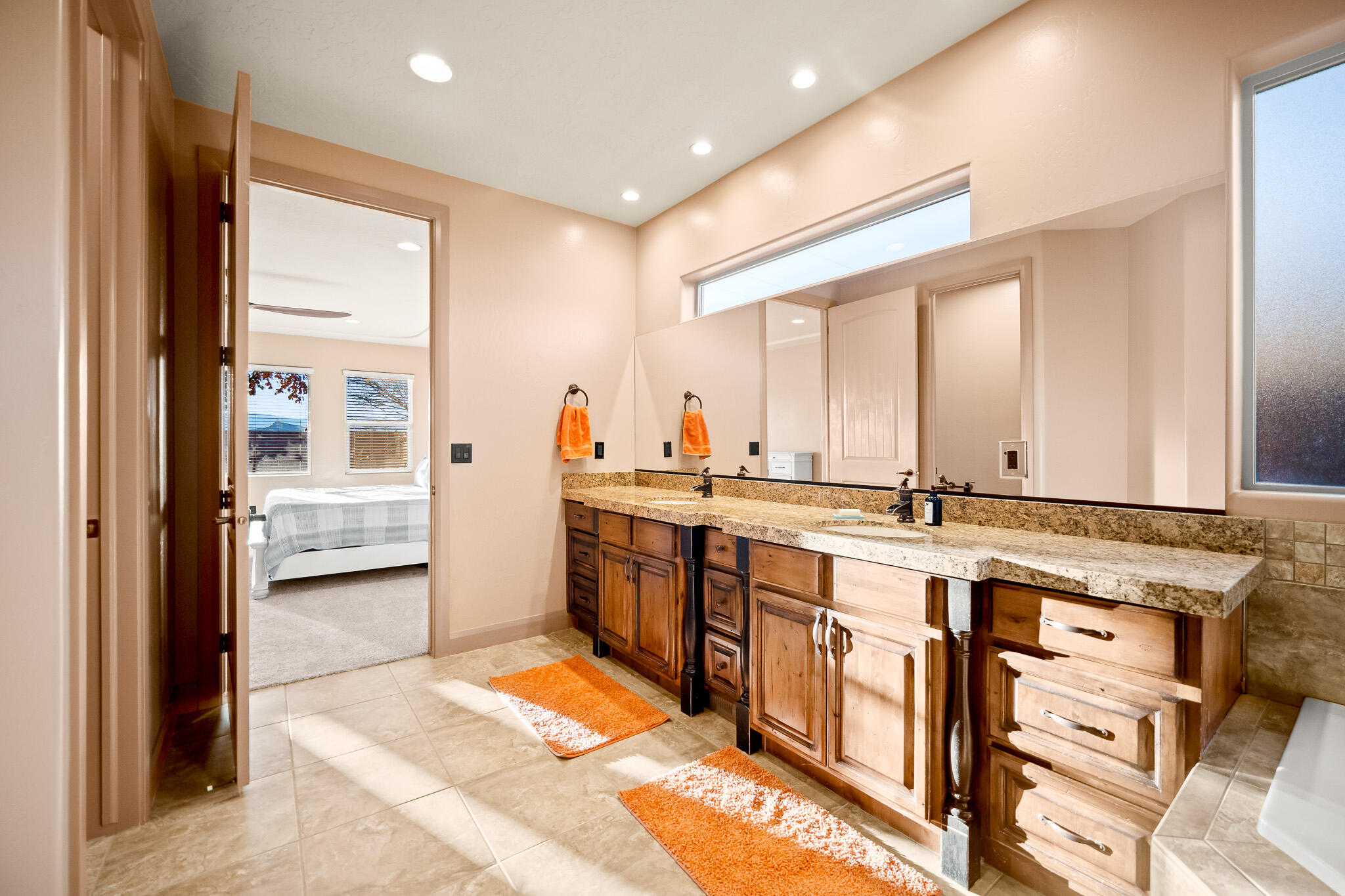 BRIDLE GATE ESTATES - Residential