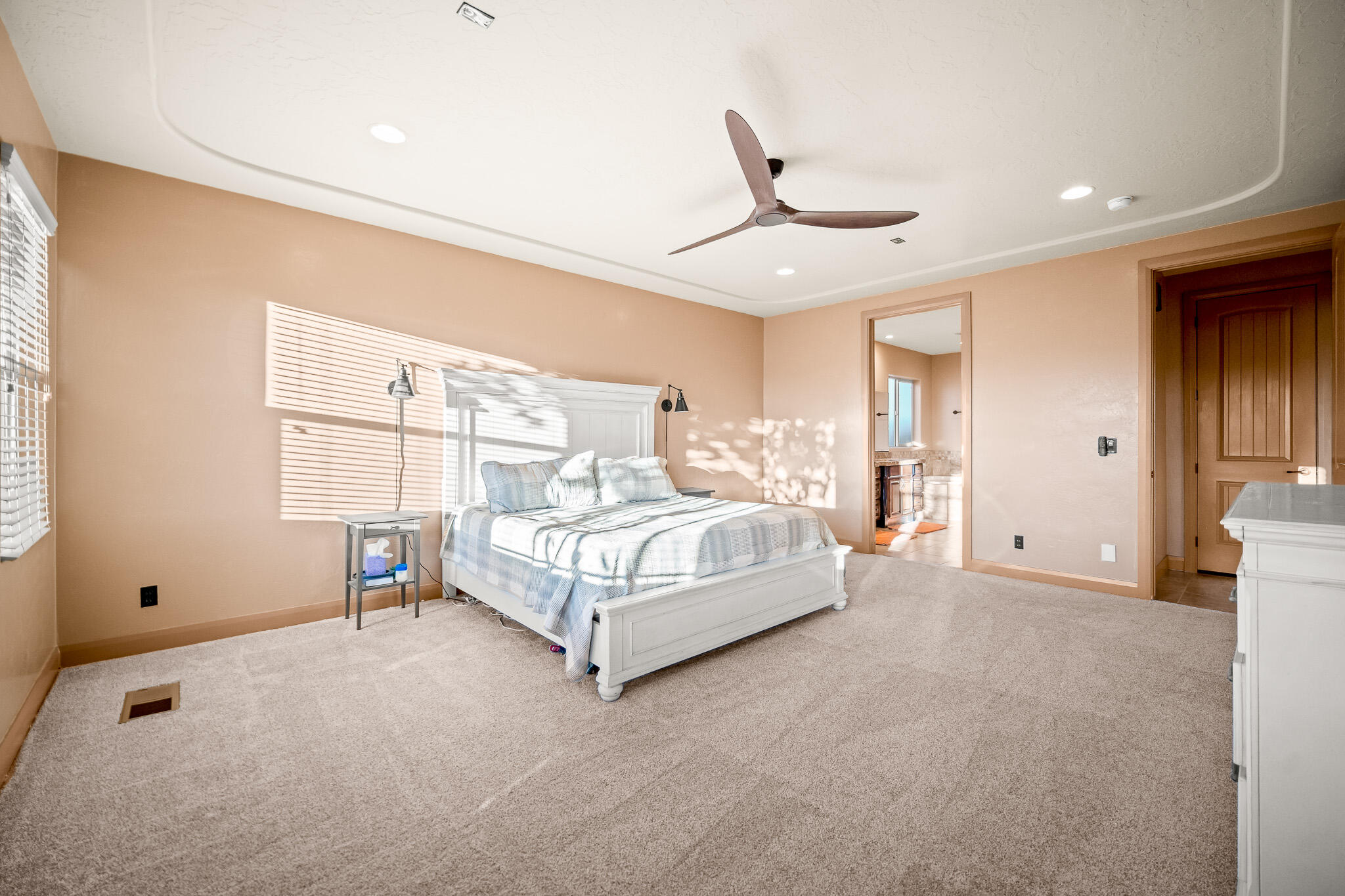 BRIDLE GATE ESTATES - Residential